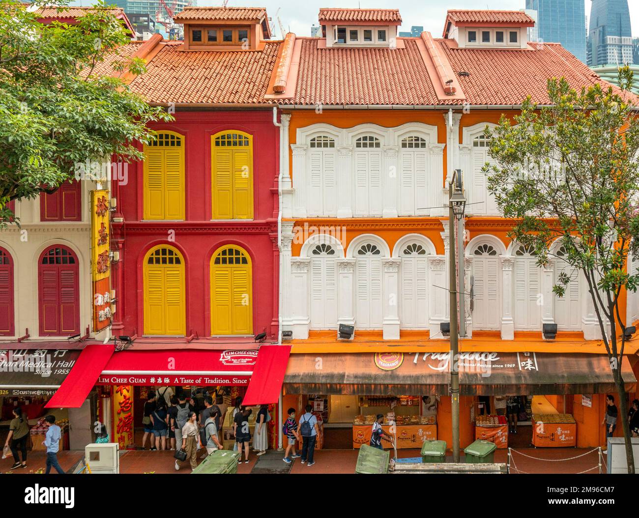 Farbenfrohe Shophouses an der New Bridge Road Chinatown Singapur Stockfoto