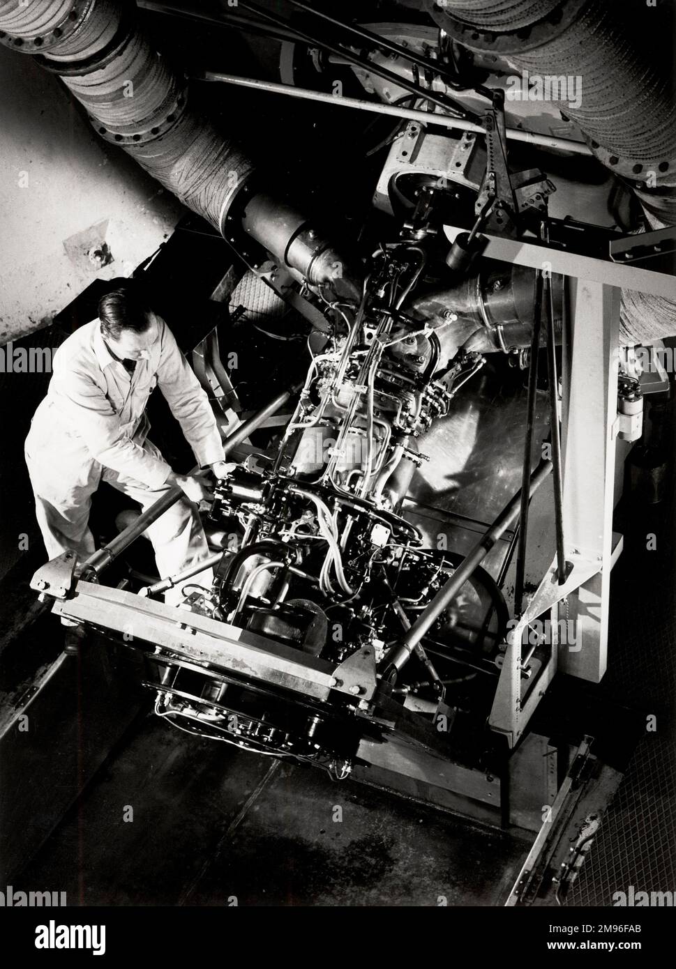 Hubschrauber-Gazelle-Triebwerk auf seinem geneigten Prüfstand an der Coronation Road Stockfoto