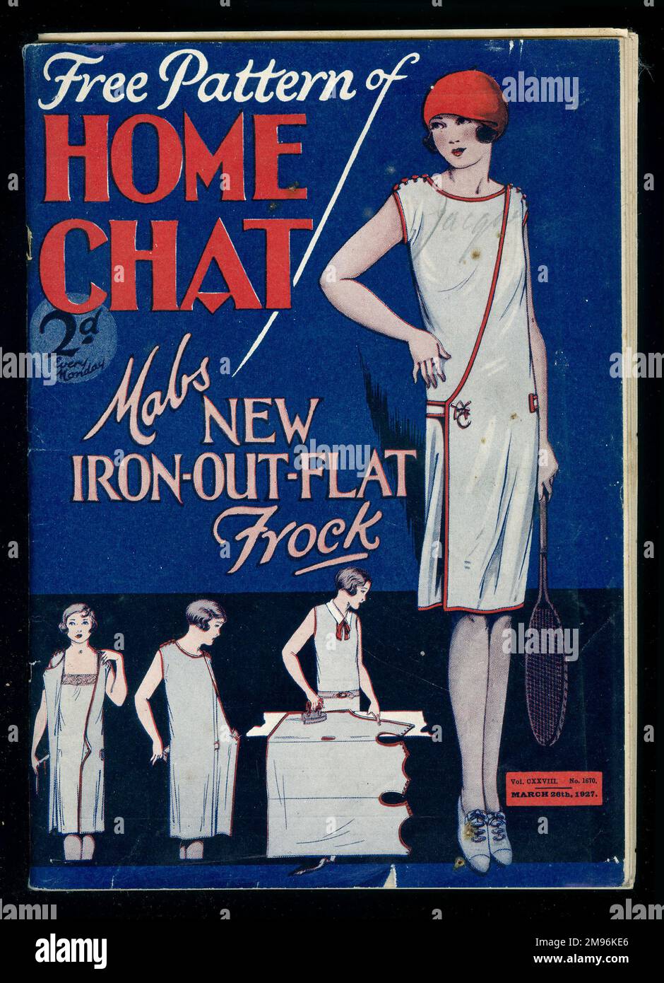 Titelseite des Magazins „Home Chat“ mit einem kostenlosen mAbs-Muster aus neuem flachen, bügelfreien Kittel, das sie bei einem Tennisspiel trägt. Stockfoto