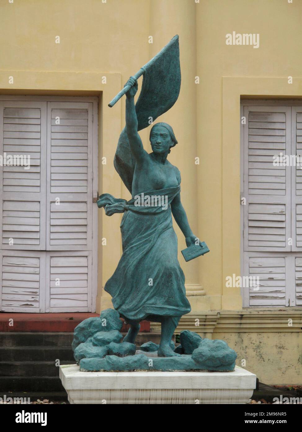 Indien - Westbengalen - Hooghly River - Chandanagar: Skulptur vor dem ehemaligen französischen Kolonialhaus. Stockfoto