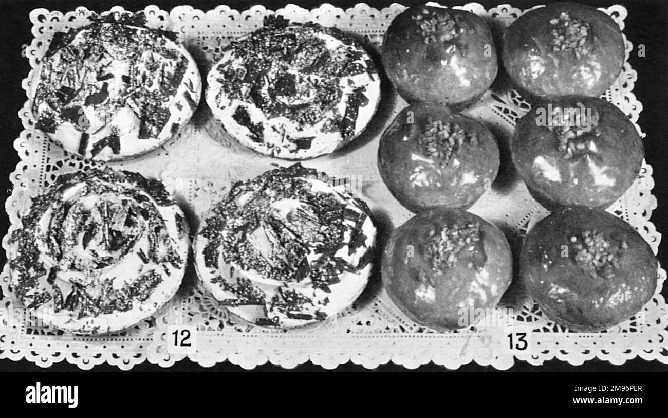 Dänische Gebäckspezialitäten, (12) Schokoladencreme-Flusen, (13) Piccadilly-Brötchen Stockfoto