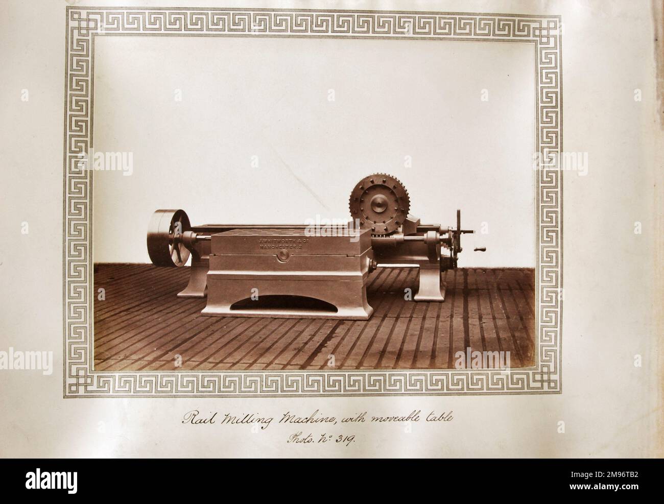Schienenfräsmaschine mit beweglichem Tisch Stockfoto