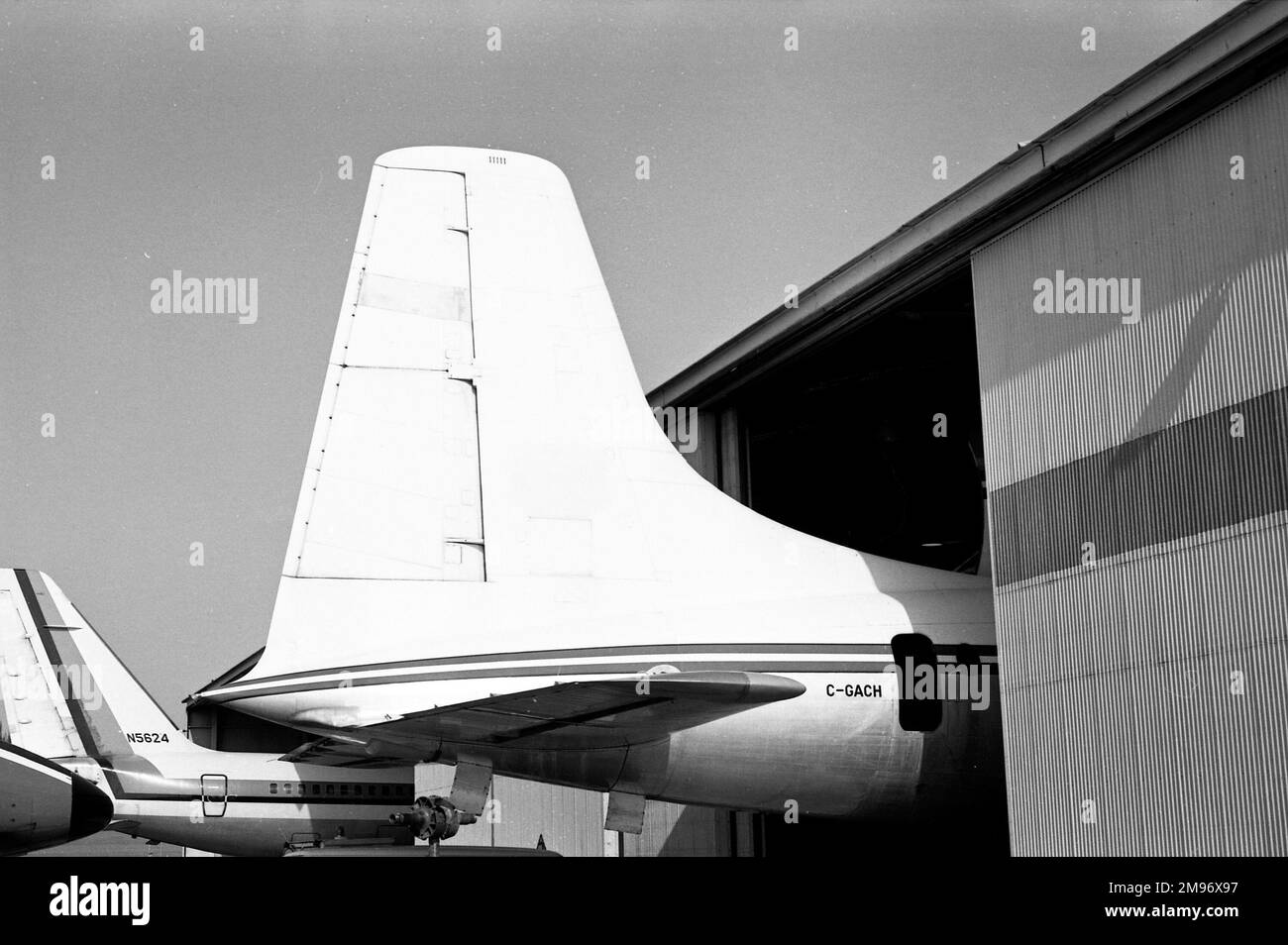 BA Swallow G-AEVZ in Privatbesitz wurde in den 1930er Jahren gebaut und befindet sich heute in einem spanischen Luftmuseum in Cuatro Vientos, einem der 3 zivilen Flughäfen Madrids. Stockfoto