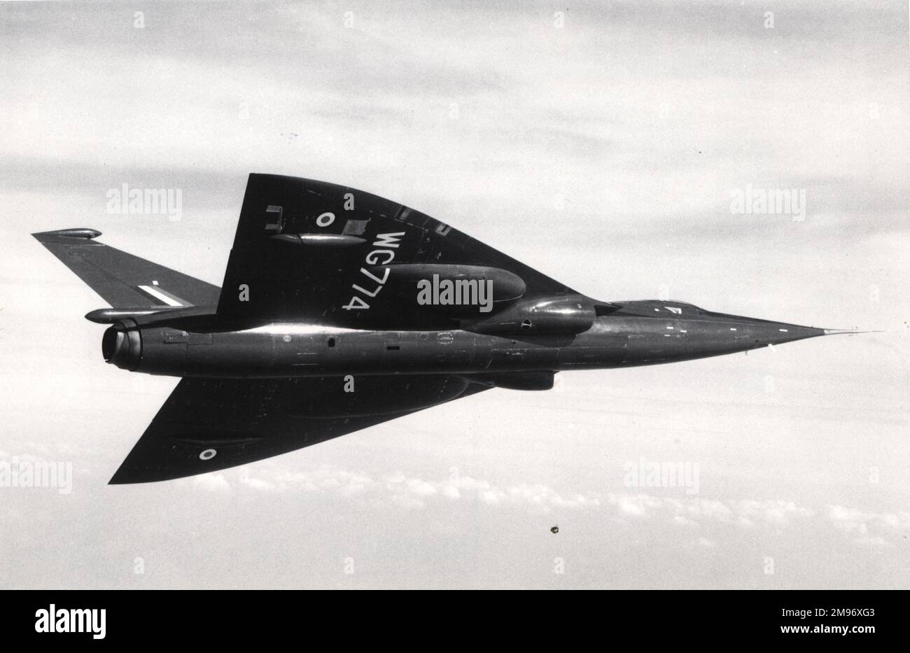 Der erste Fairey Delta 2, WG774, nach der Modifikation in den BAC 221 mit einem scharfkantigen ogivalen Flügel zur Flugvalidierung eines Delta Flügels im Concorde-Stil. Stockfoto