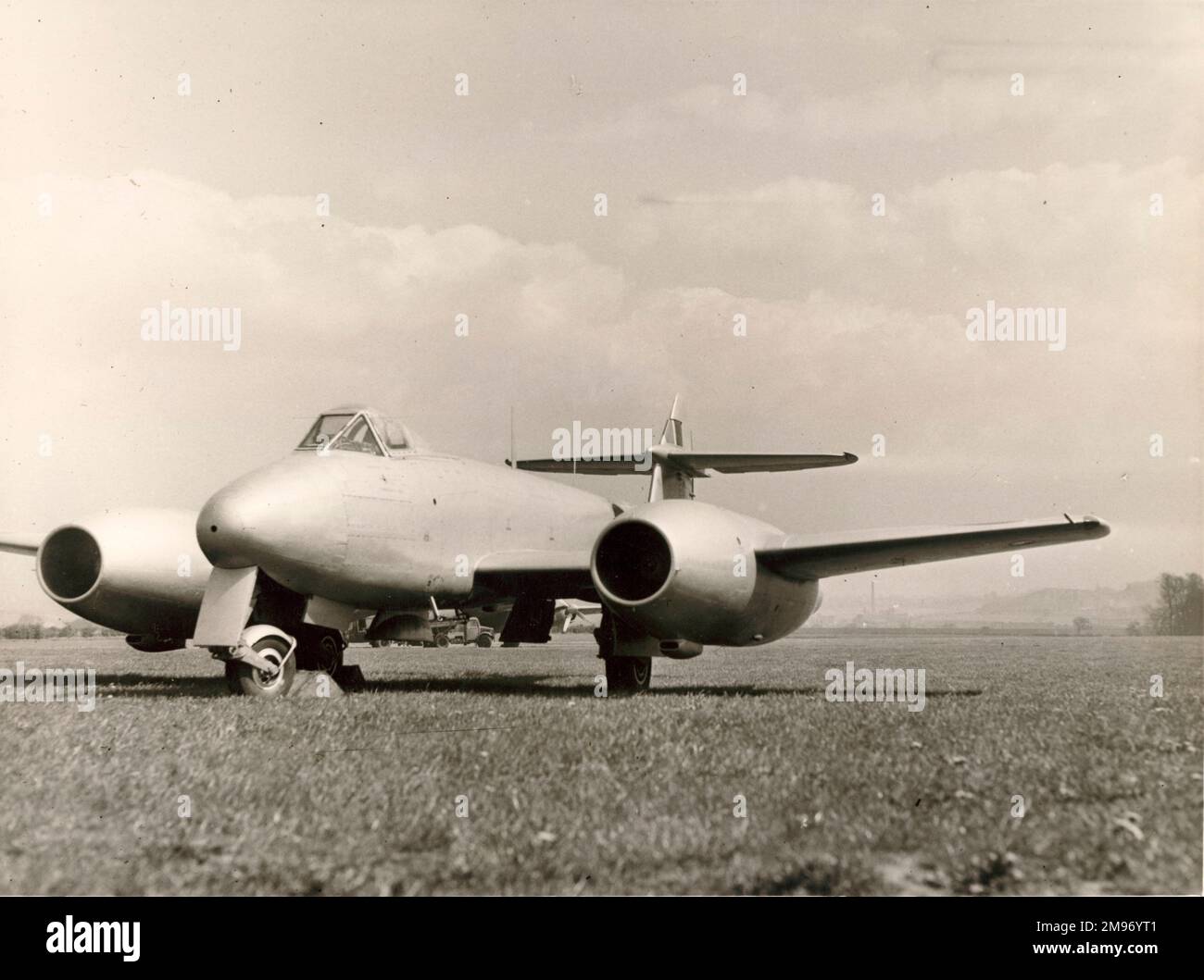 Gloster Meteor F4, RA491, wurde ursprünglich mit zwei Rolls-Royce Avon Avon-Avon-Axialströmungsturbojets geflogen. Stockfoto