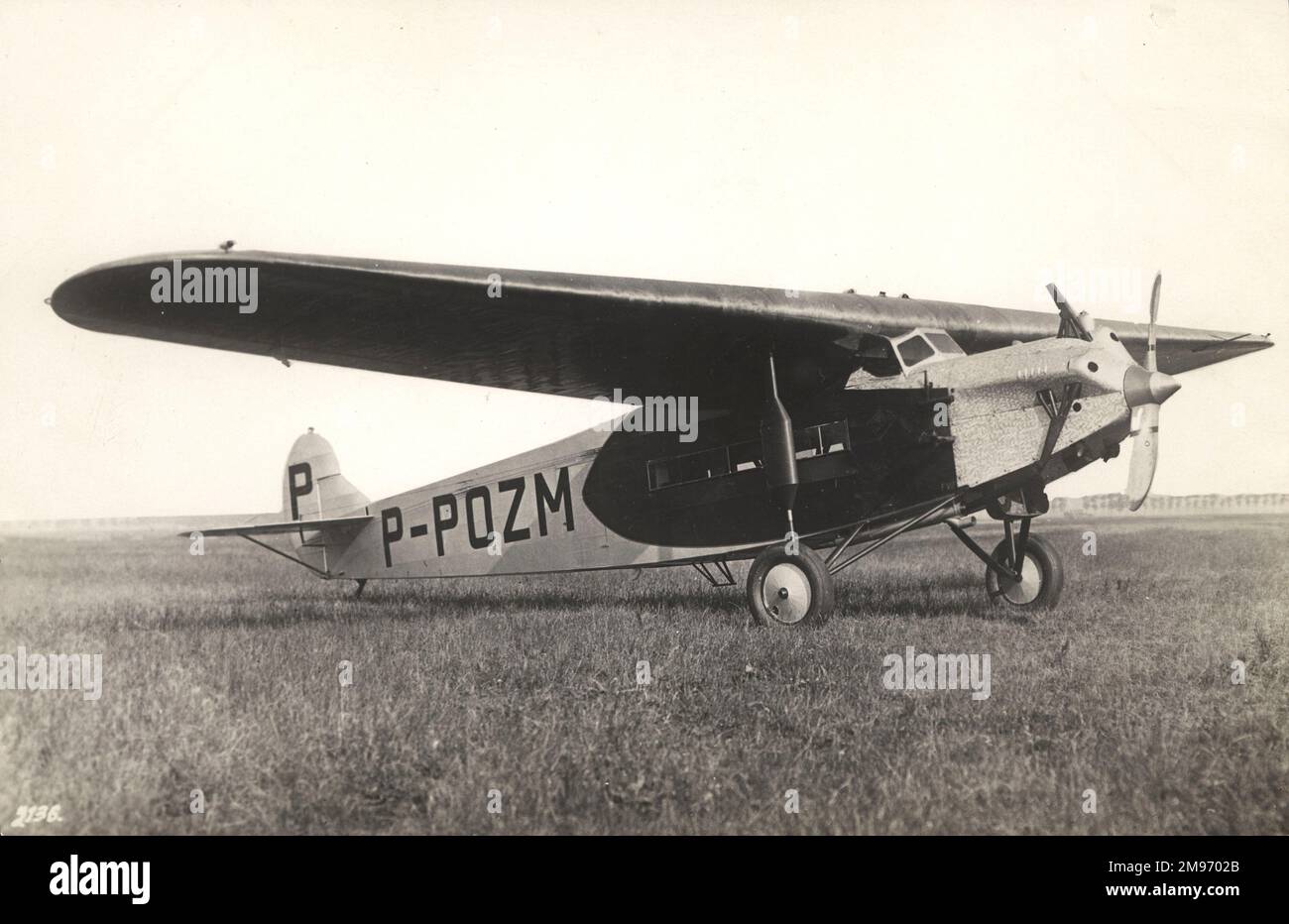 Viel Fokker FVIIa, P-POZM, Maryla, angetrieben von einem Lok Lorraine 12Eb. Stockfoto