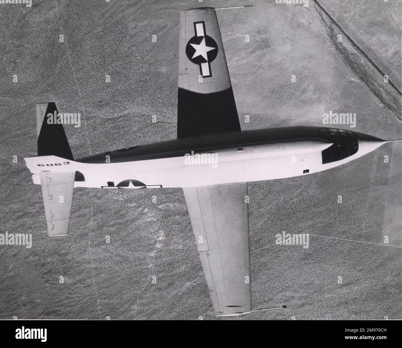 Glocke X-1-2 in Flug von oben. Stockfoto