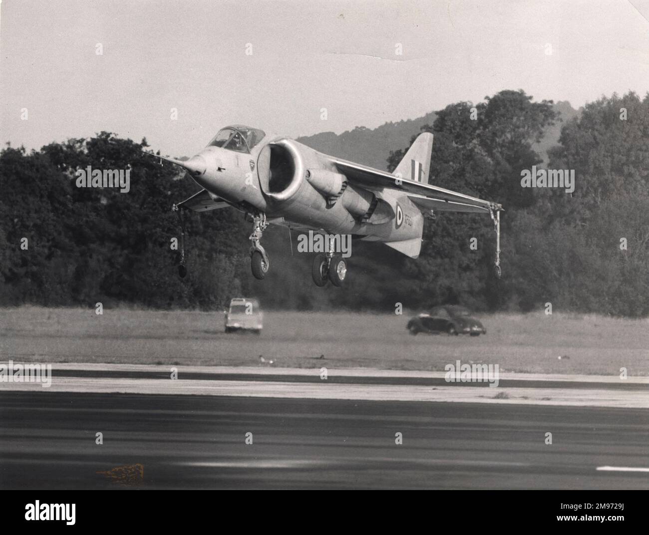 Der erste Hawker P1127, XP831, während der Hovering-Tests. Stockfoto
