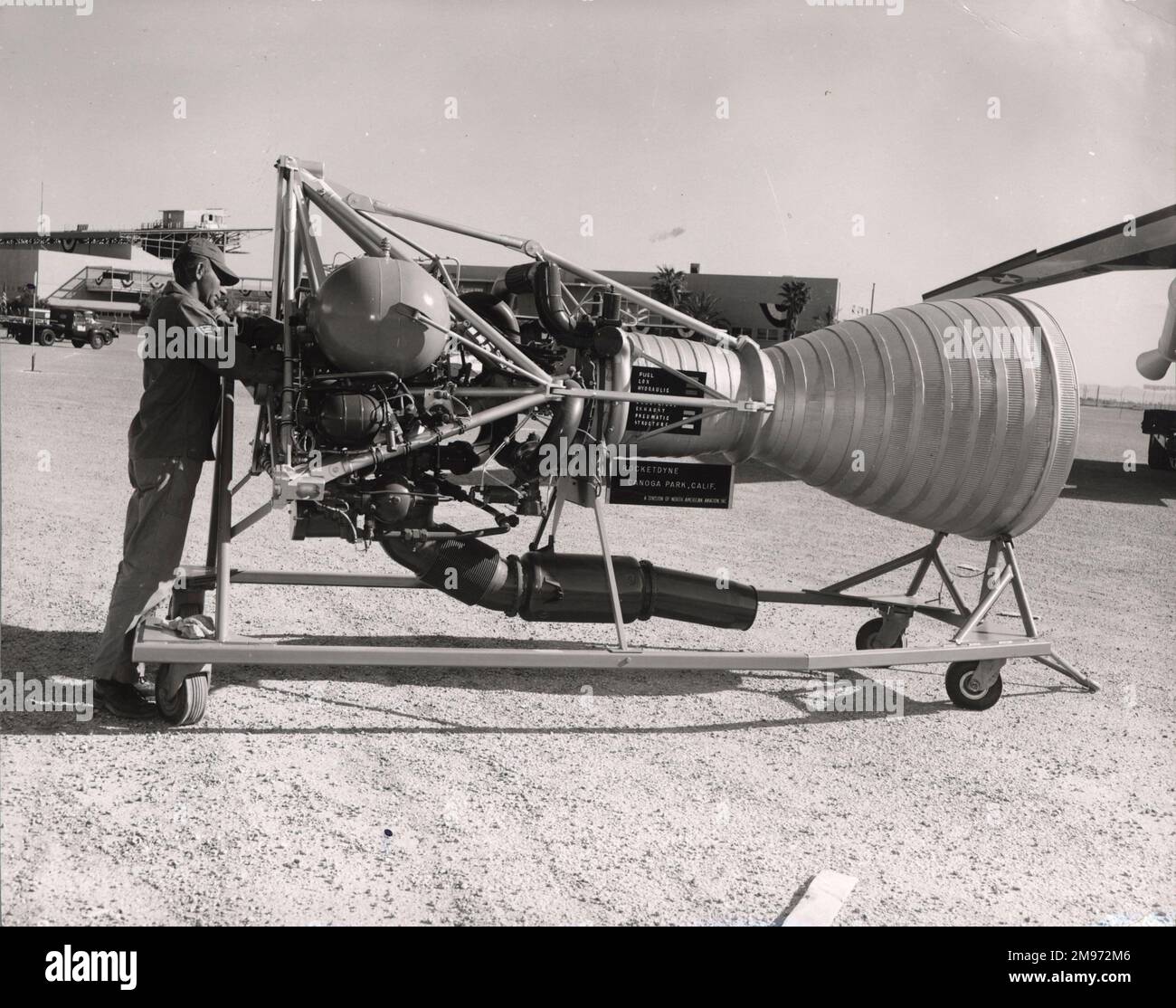 Ein Rocketdyne LR-79 Flüssigraketenantrieb aus einer Thor-Rakete. Stockfoto