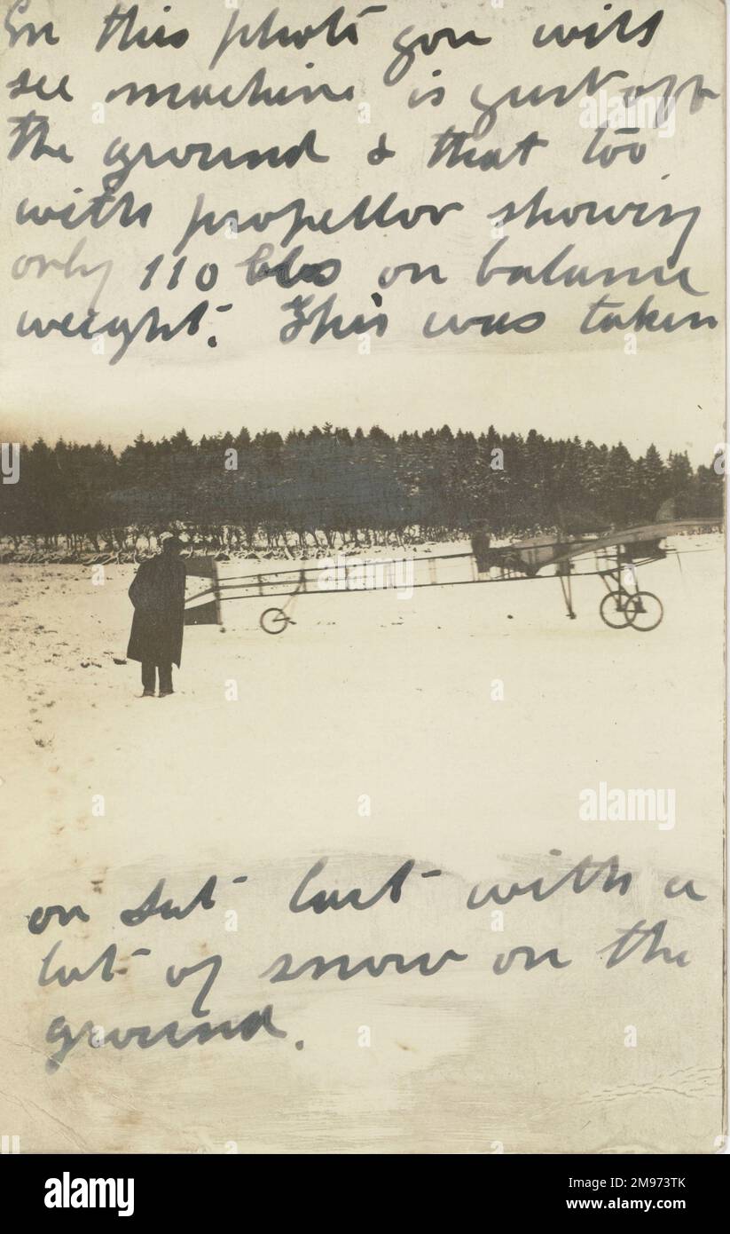 Ferguson-Monoplan. Etwa 1910, Irland. „Auf diesem Foto sehen Sie, dass die Maschine gerade vom Boden abgehoben ist, und auch das mit Propeller, der nur 110lb auf dem Ausgleichsgewicht zeigt. Dieses Foto wurde am letzten Samstag mit etwas Schnee auf dem Boden aufgenommen.“ Stockfoto