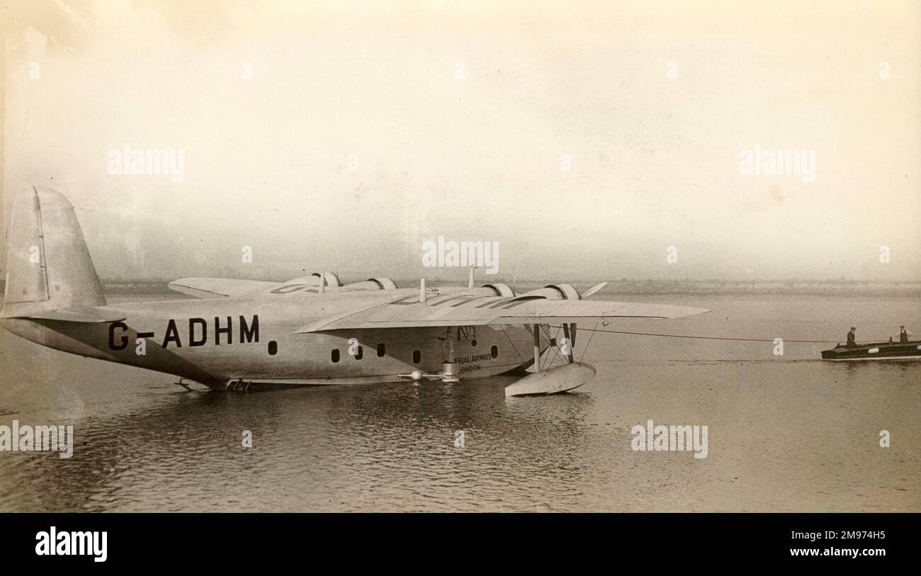 Short S23 Empire Flying Boat, G-ADHM, Kaledonien, an seiner Anlegestelle in Rochester vor seinem ersten Flug später am Tag. 11. September 1936 Stockfoto
