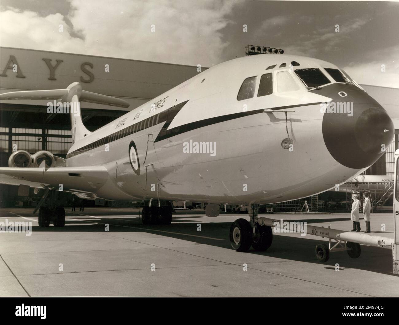 Vickers VC10 C1, XV103, Edward Mannock VC, Air Support Command der RAF, in der BEA-Zentrale in Heathrow zum Neuanstrich. Stockfoto