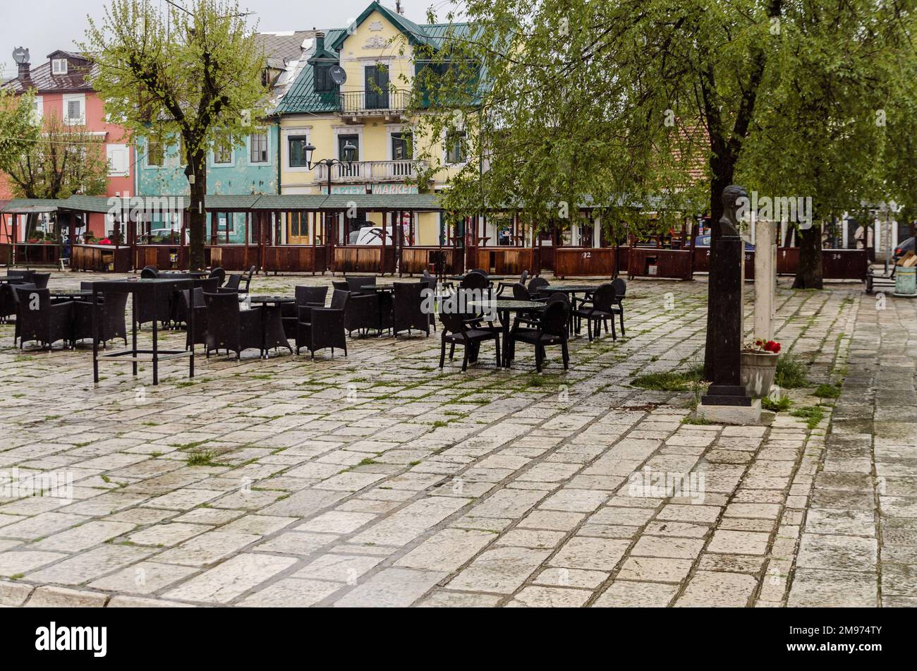 Regnerische Straßen von Cetinje, Montenegro Stockfoto