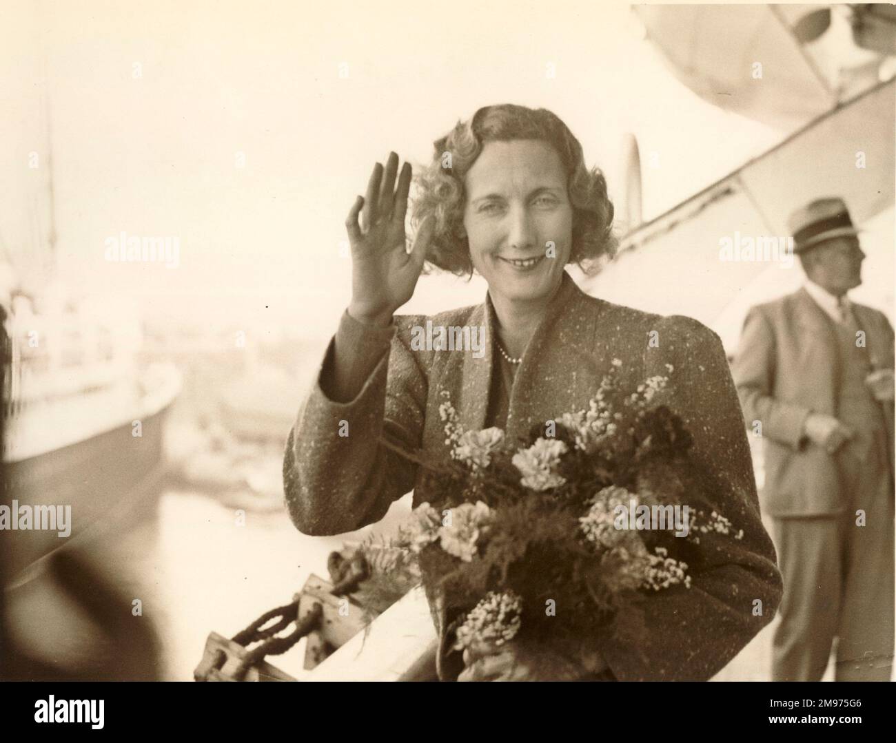Beryl Markham, 1902-1986, bei ihrer Ankunft in Großbritannien an Bord der Queen Mary, September 1936. Stockfoto