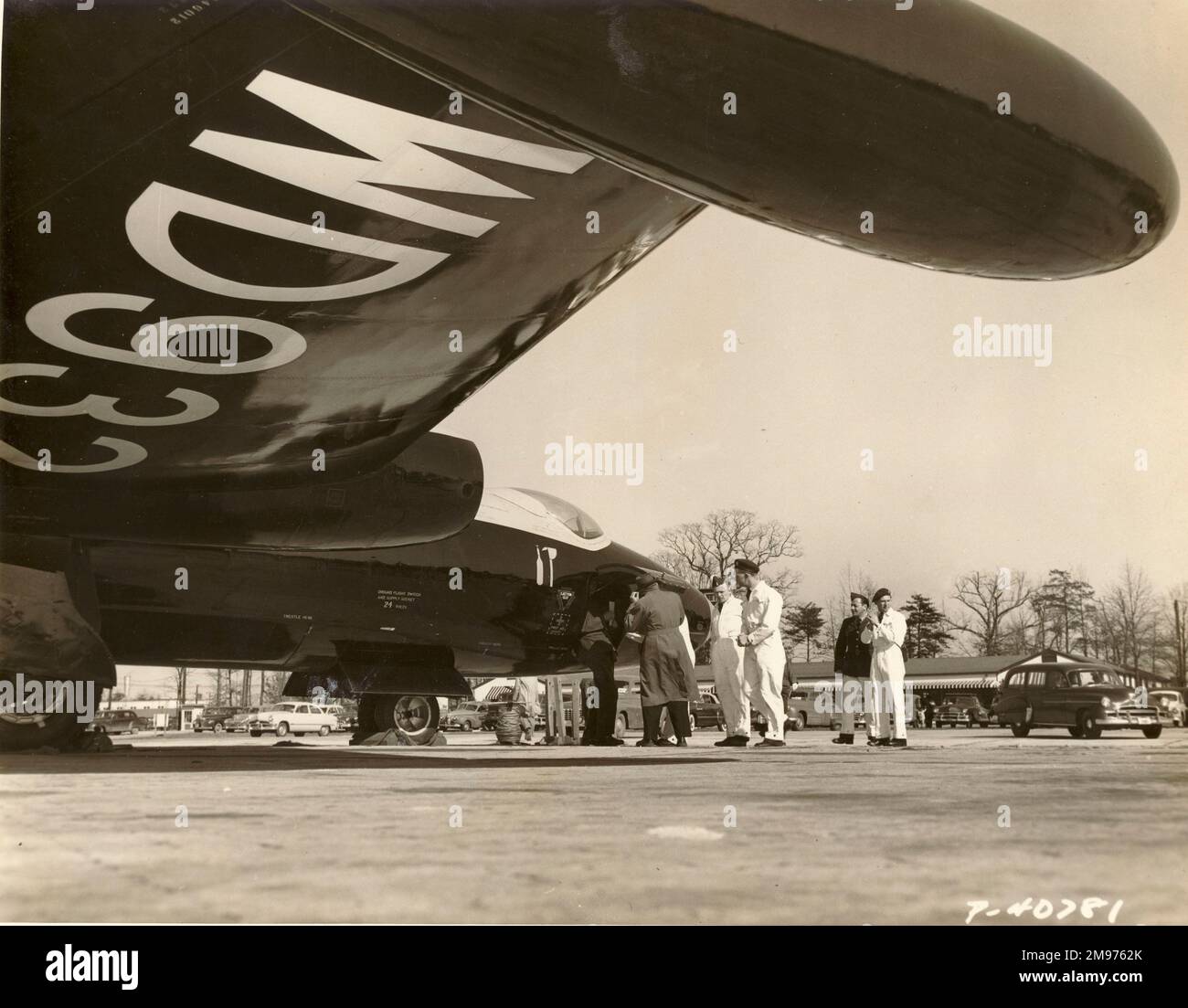 English Electric Canberra B2, WD932, wurde den Amerikanern vorgeführt und wurde als Musterflugzeug für die B-57A verwendet. Hier in Andrews Field, Washington DC, bei der Vorflugkontrolle. Stockfoto