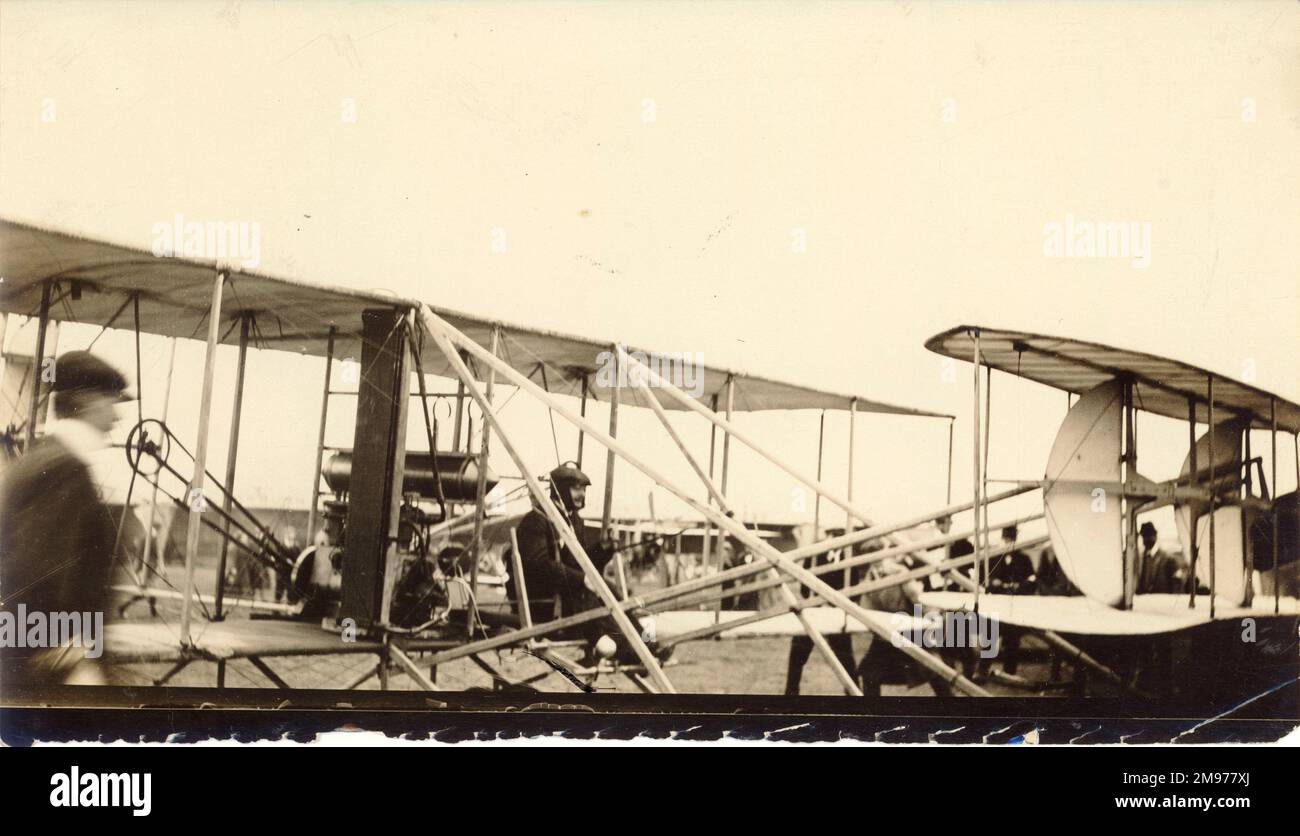 Der "Hon Charles Stewart Rolls" in seinem "Short-Wright" Doppeldecker. Stockfoto