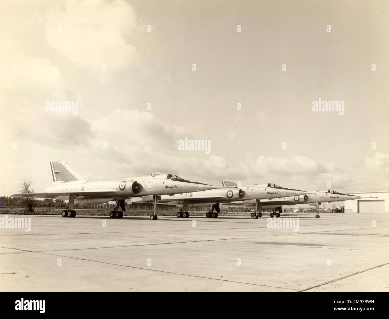 Drei Dassault Mirage IVAs auf dem Flugplatz Bordeaux Merignac. Stockfoto