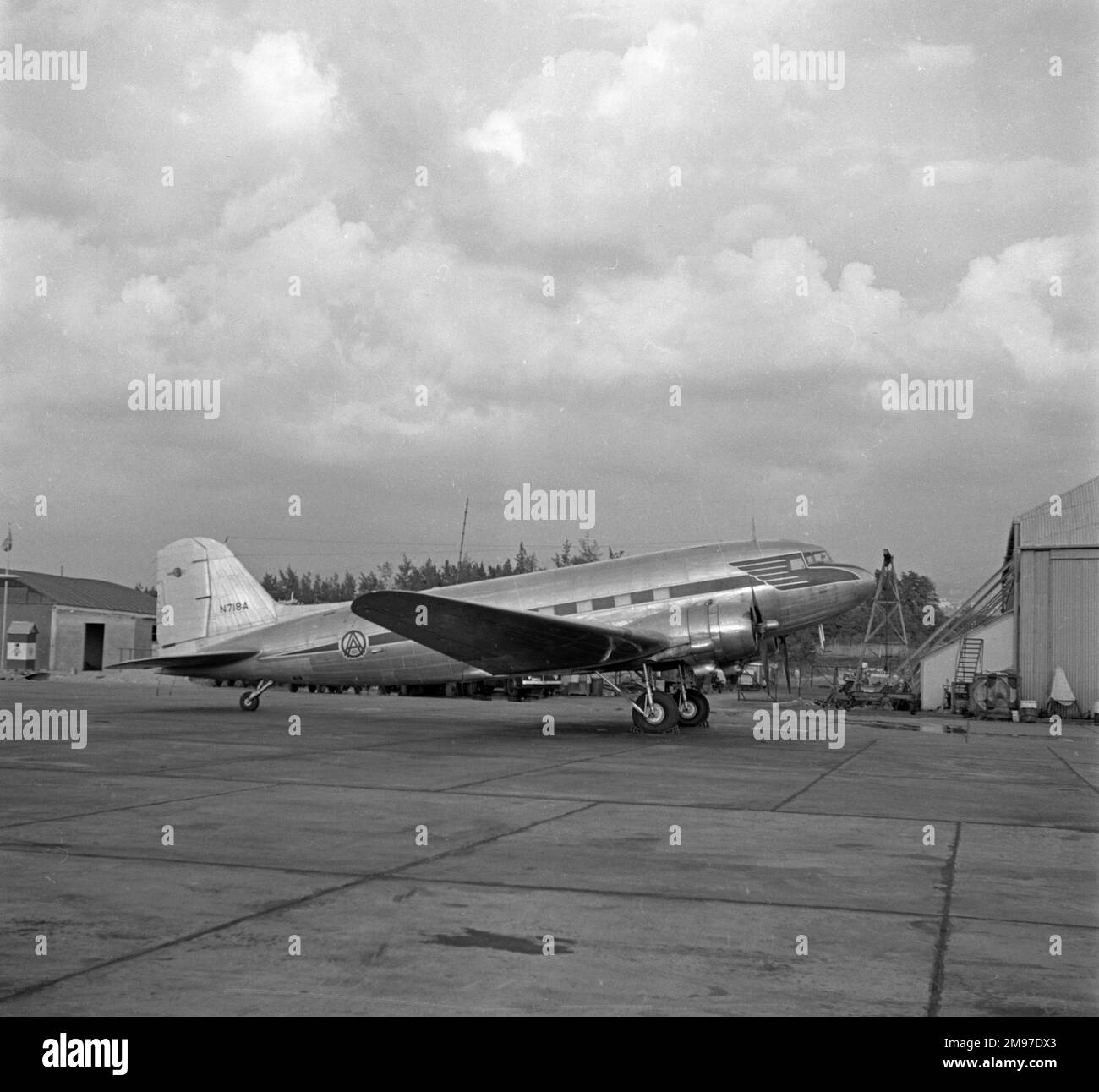 Douglas C-47 N718A AAO 'Tern' in Beirut, 10. Juni 1955 Stockfoto