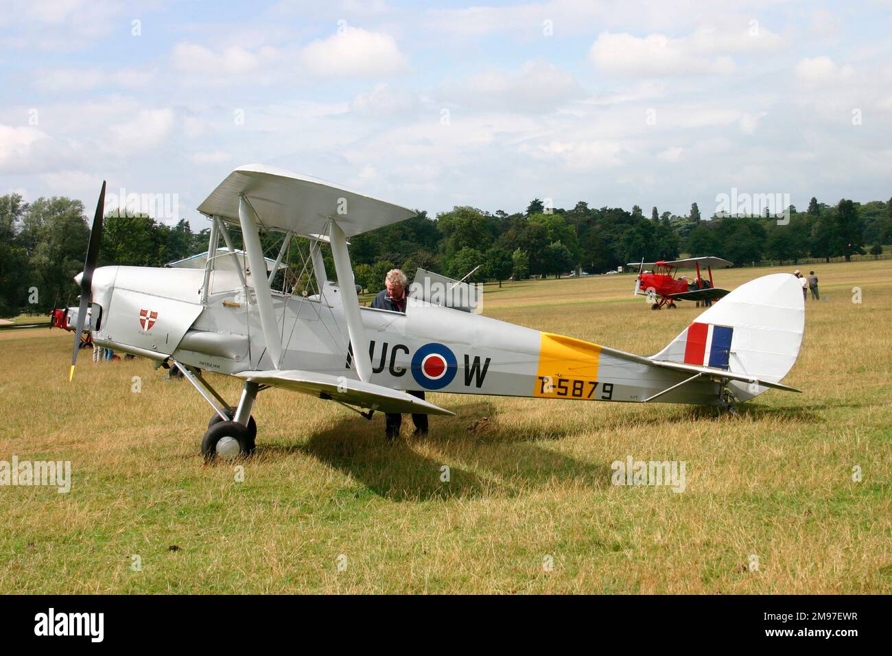 De Havilland DH 82 Tiger Moth, der Standard-Trainer der RAF in den Kriegsjahren - Photo Hugh W Cowin. Stockfoto