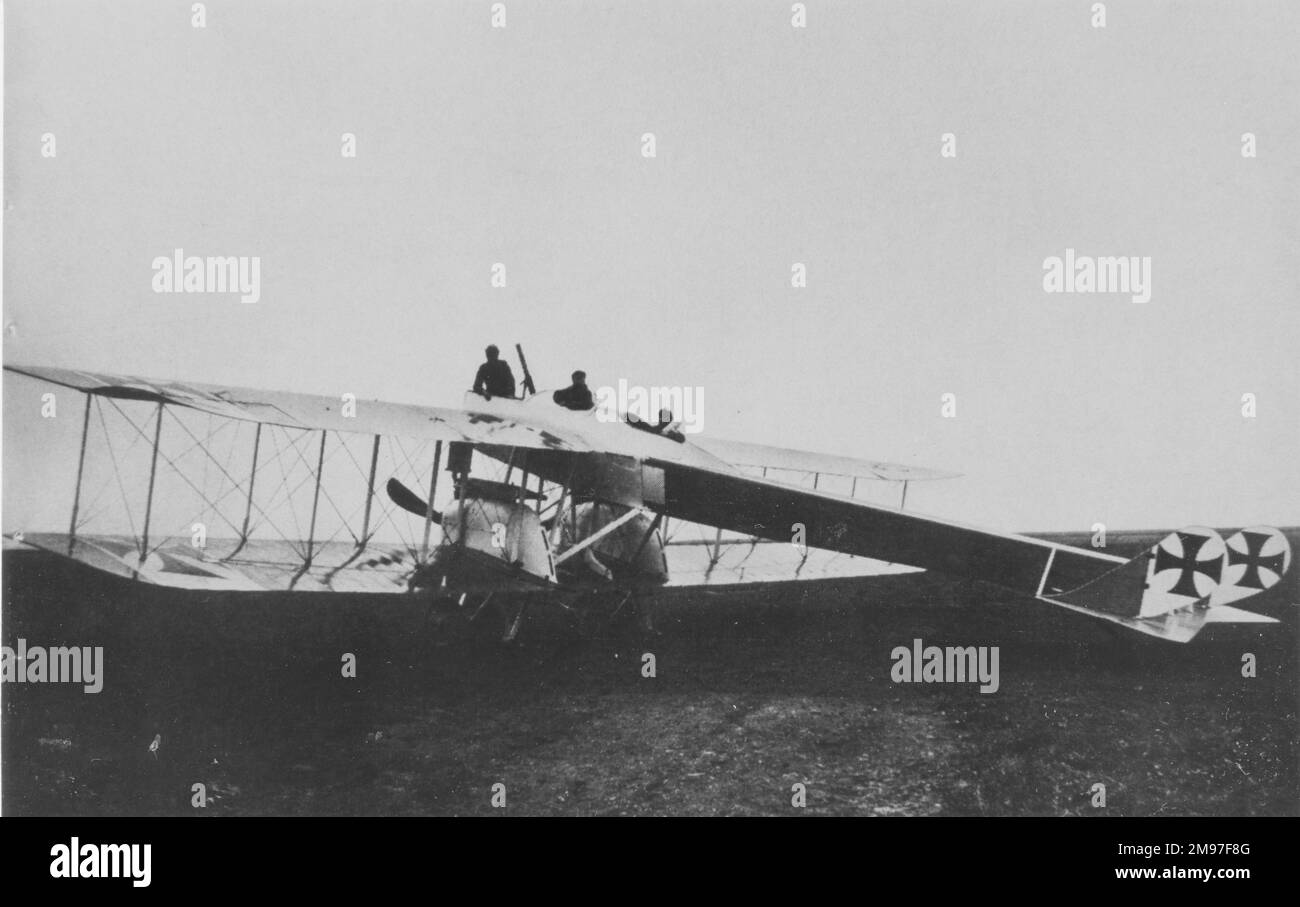 Gotha G I deutscher Langstrecken-Aufklärungsbomber 9/15, fertiggestellt und erstmals Anfang 1915 geflogen. Hier sehen Sie den Prototyp, mit einer drei-Mann-Crew. Stockfoto