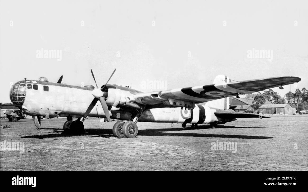 Heinkel He 177 – die Briten nahmen im September 1944 von ihrem Stützpunkt in Südostfrankreich ein Beispiel und flogen es zurück nach Großbritannien für Tests. Stockfoto