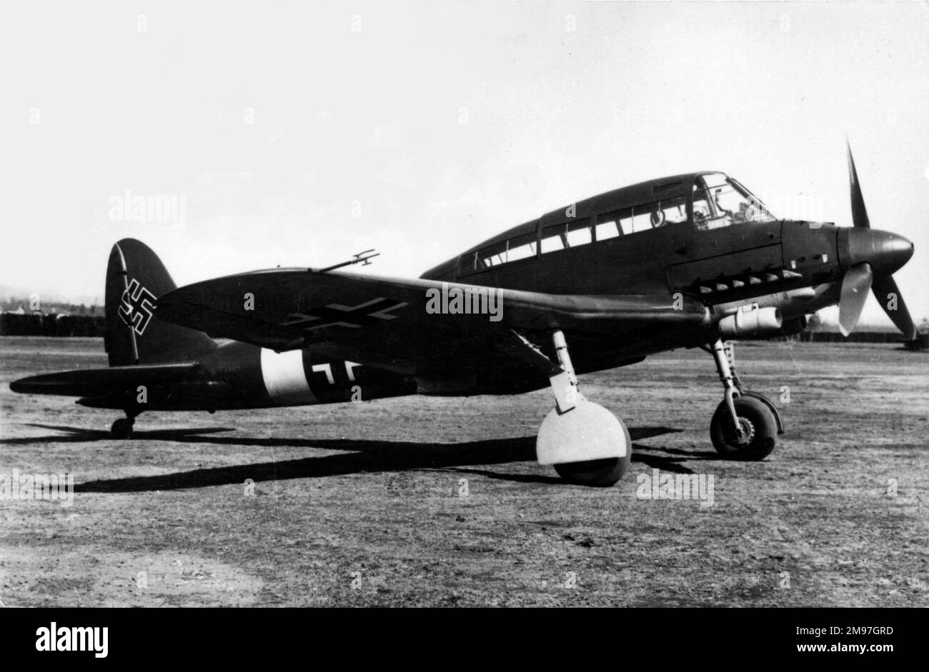 SIAI Marchetti SM93 – dieser italienische Versuch eines Ju 87 „Stuka“-Austauschs verwendete eine Pilotenposition in Bauchlage und wurde von der Luftwaffe getestet. Stockfoto