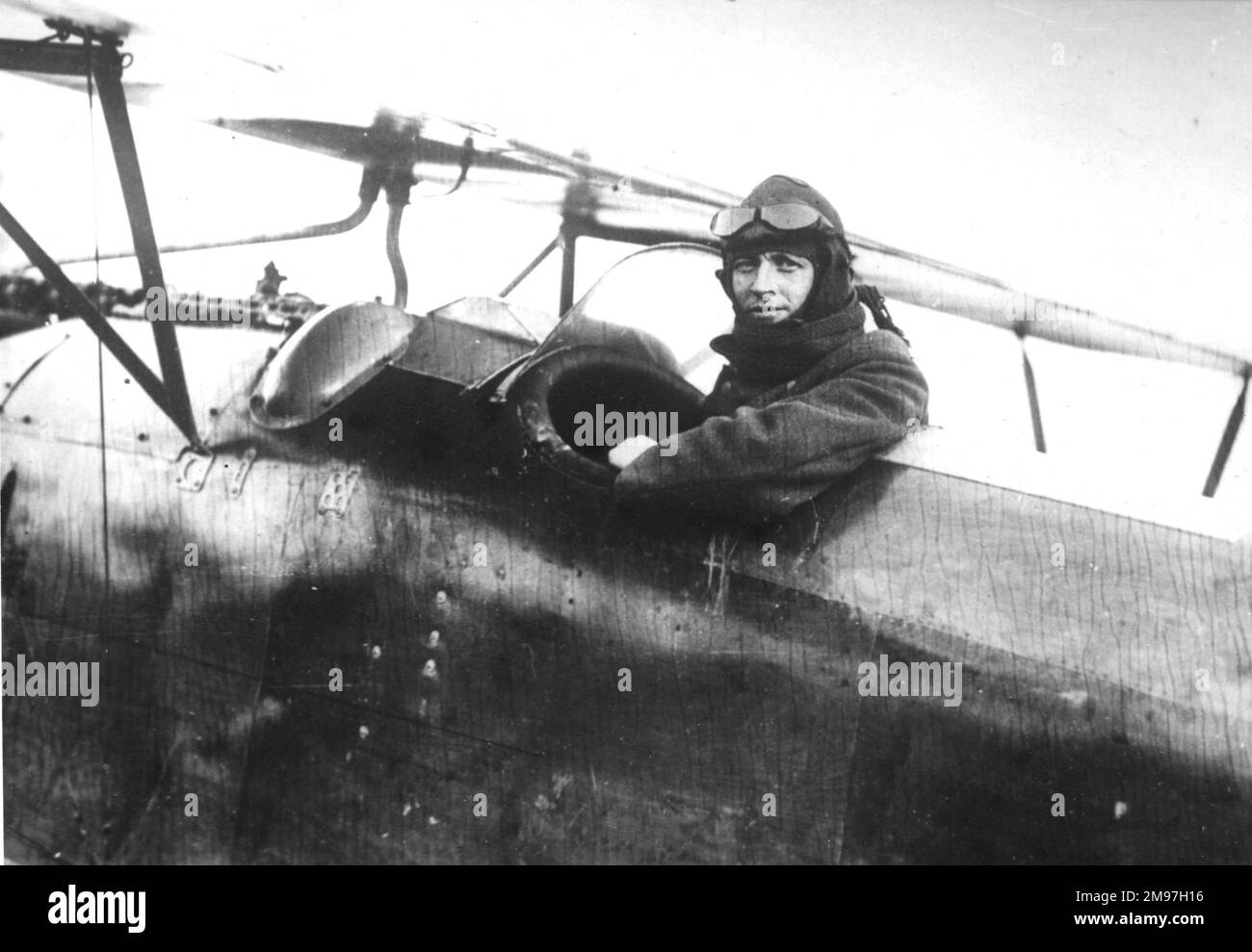 Kurt Student (1890-1978), deutscher Kampfpilot mit Albatros D III, kurz nach der Übernahme von Jasta 9 im Jahr 1916. Er diente auch im Zweiten Weltkrieg und stieg in den Rang des Generaloberst auf. Stockfoto
