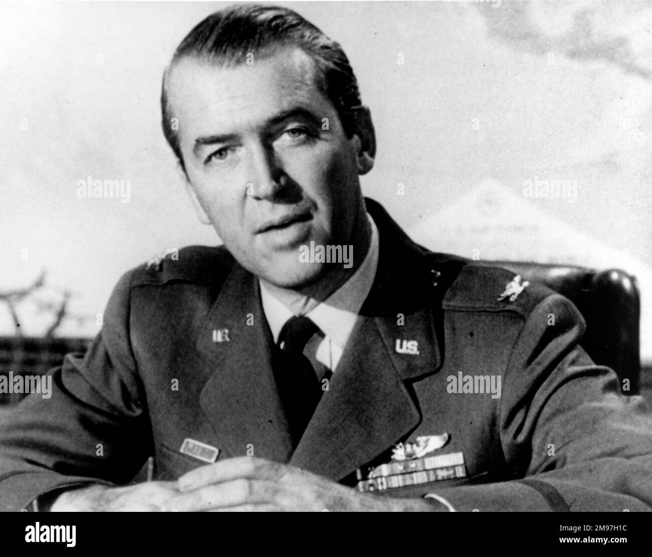 Stewart, James, Pilot als Oberst in USAAF, begann Kampfflugzeuge mit der 453. Bomb Group am 31. März 1944. Stockfoto