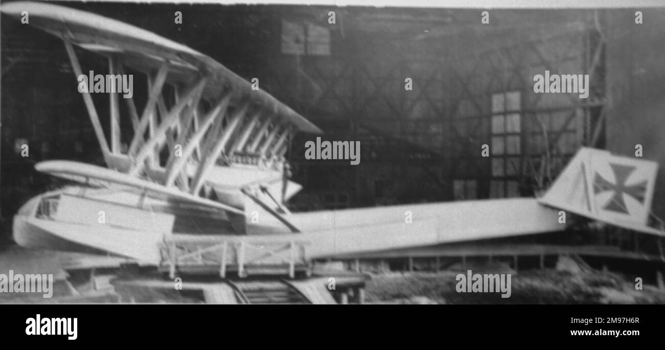 Zeppelin-Lindau RS I Deutsches Flugboot. Es wurde am 21. Dezember 1915 bei einem Sturm zerstört, bevor es getestet werden konnte. Stockfoto