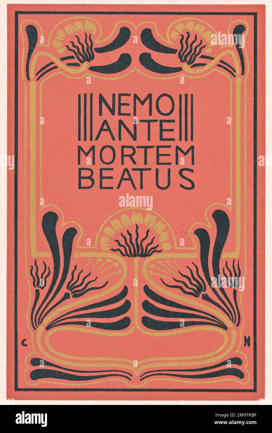 Jugendstildesign mit dem lateinischen Sprichwort: Nemo Ante Mortem Beatus (Niemand kann vor dem Tod glücklich genannt werden). Stockfoto