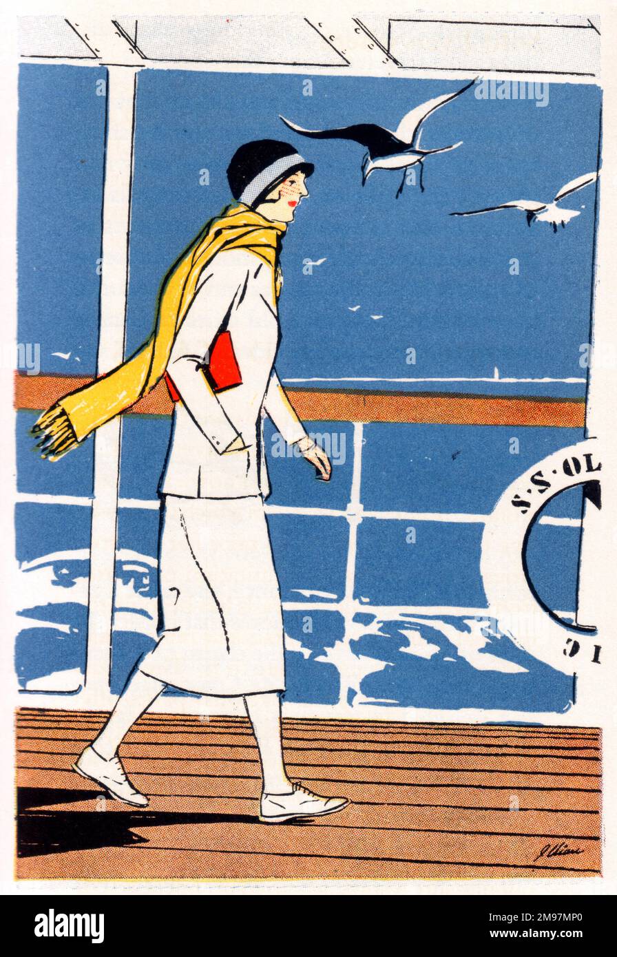 Eine elegante Dame, die an einem windigen Tag auf dem Deck eines Schiffes spaziert. Sie scheint etwas beunruhigt zu sein über die Höhe der Wellen, die Aufmerksamkeit zweier hungriger Möwen, die Gefahr, dass ihr langer Schal ins Meer geworfen wird! Stockfoto