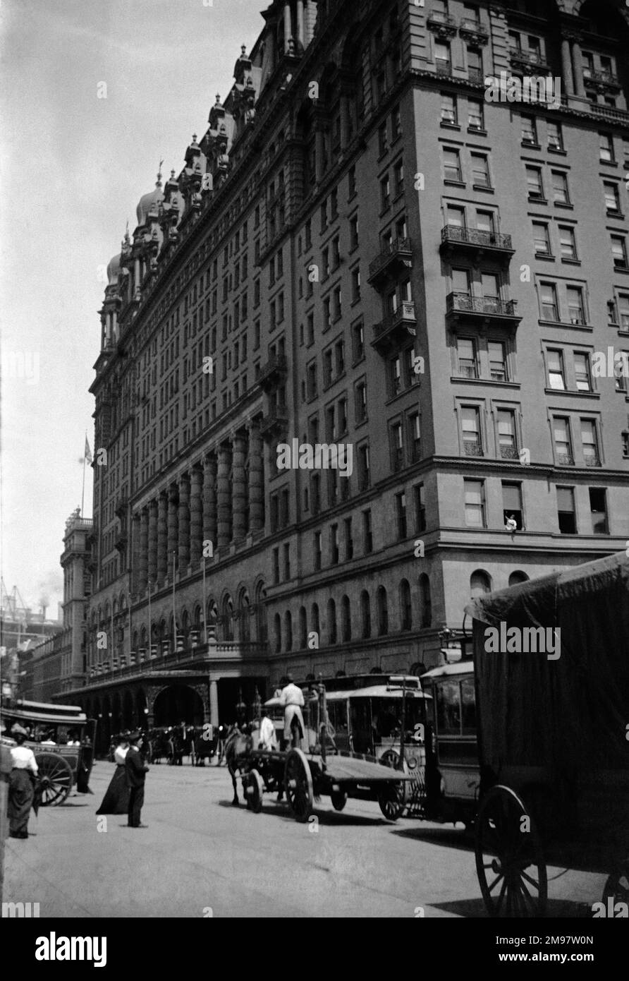 Das ursprüngliche Waldorf Astoria wurde auf der 5. Avenue, New York, erbaut - entworfen von Henry J. Hardenbergh und fertiggestellt im Jahr 1893. 1929 wurde es abgerissen, um Platz für den Bau der Empire State Building zu schaffen. Stockfoto