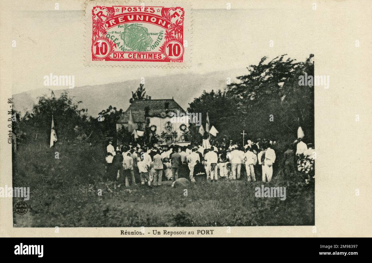 Ein Altar im Freien in Le Port, einer Gemeinde im französischen überseeischen Departement Reunion, in der äußersten nordwestlichen Ecke der Insel. Stockfoto