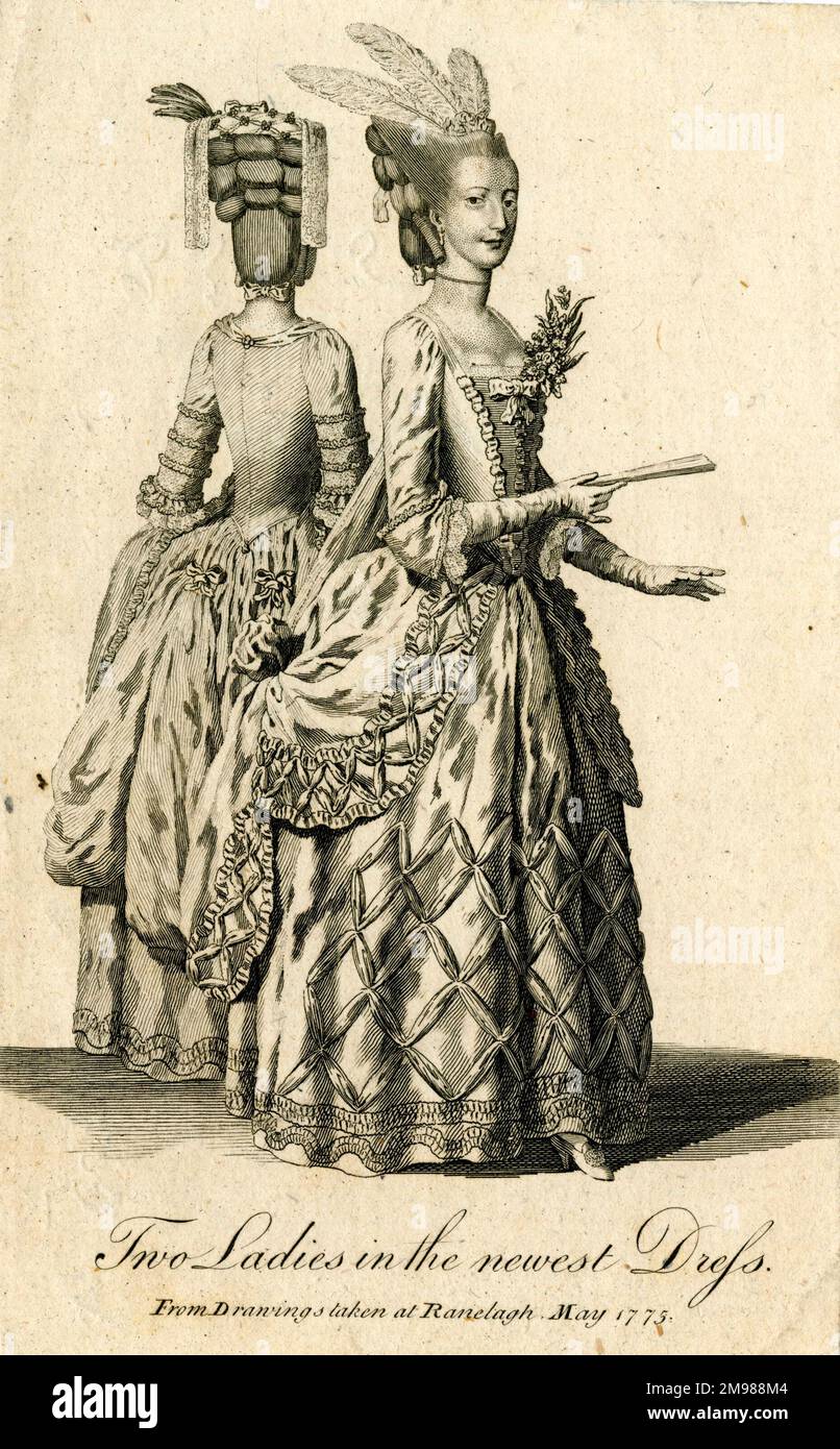 Zwei Damen im neuesten Kleid, von Zeichnungen aus Ranelagh Gardens, London, Mai 1775. Stockfoto
