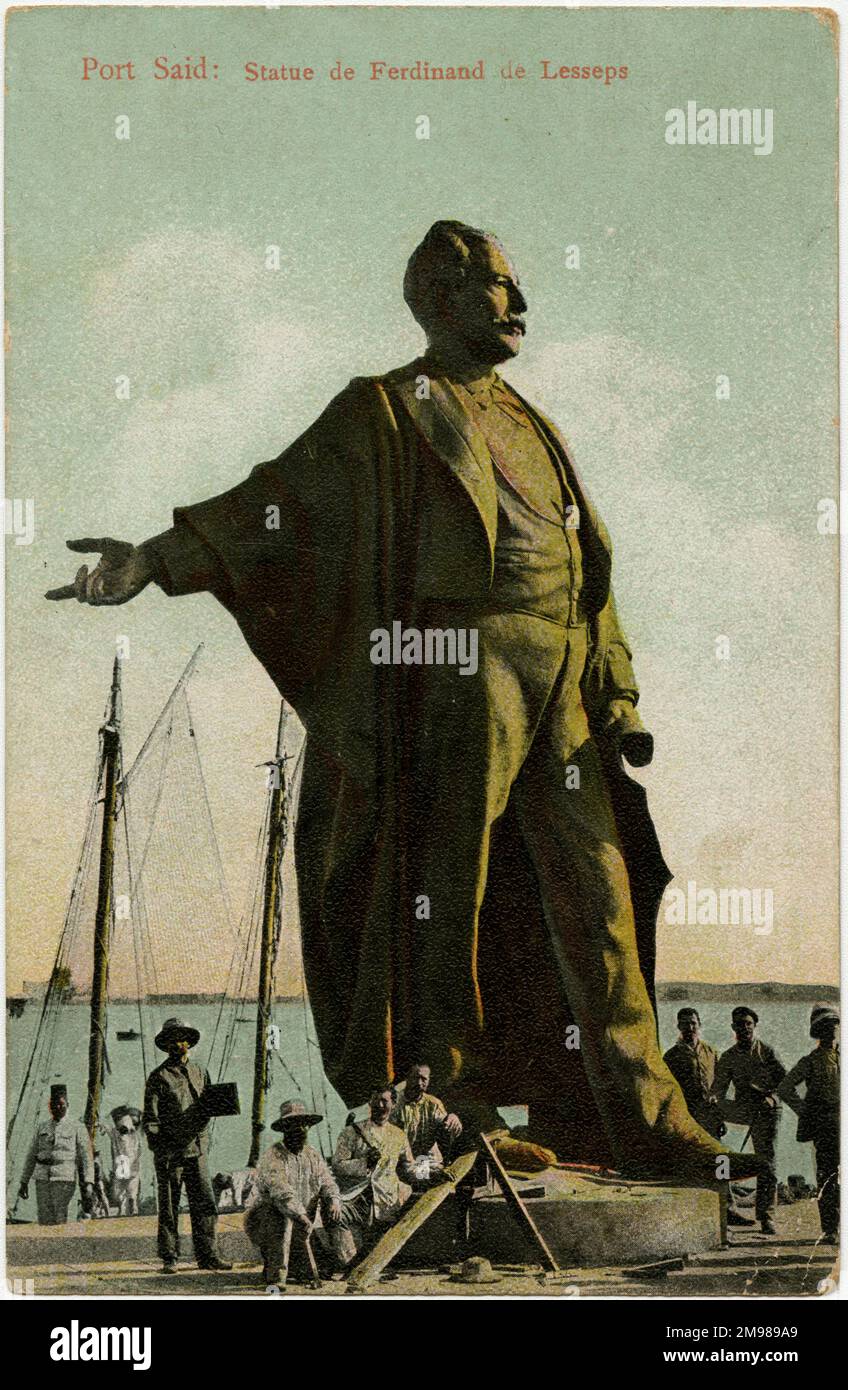 Port Said, Ägypten - Ferdinand de Lesseps Statue. Ferdinand Marie, Vicomte de Lesseps (1805-1894), war der französische Entwickler des Suezkanals, der 1869 erstmals das Mittelmeer und das Rote Meer anschloss und so die Segelentfernungen und -Zeiten zwischen dem Westen und dem Osten erheblich verkürzte. Stockfoto