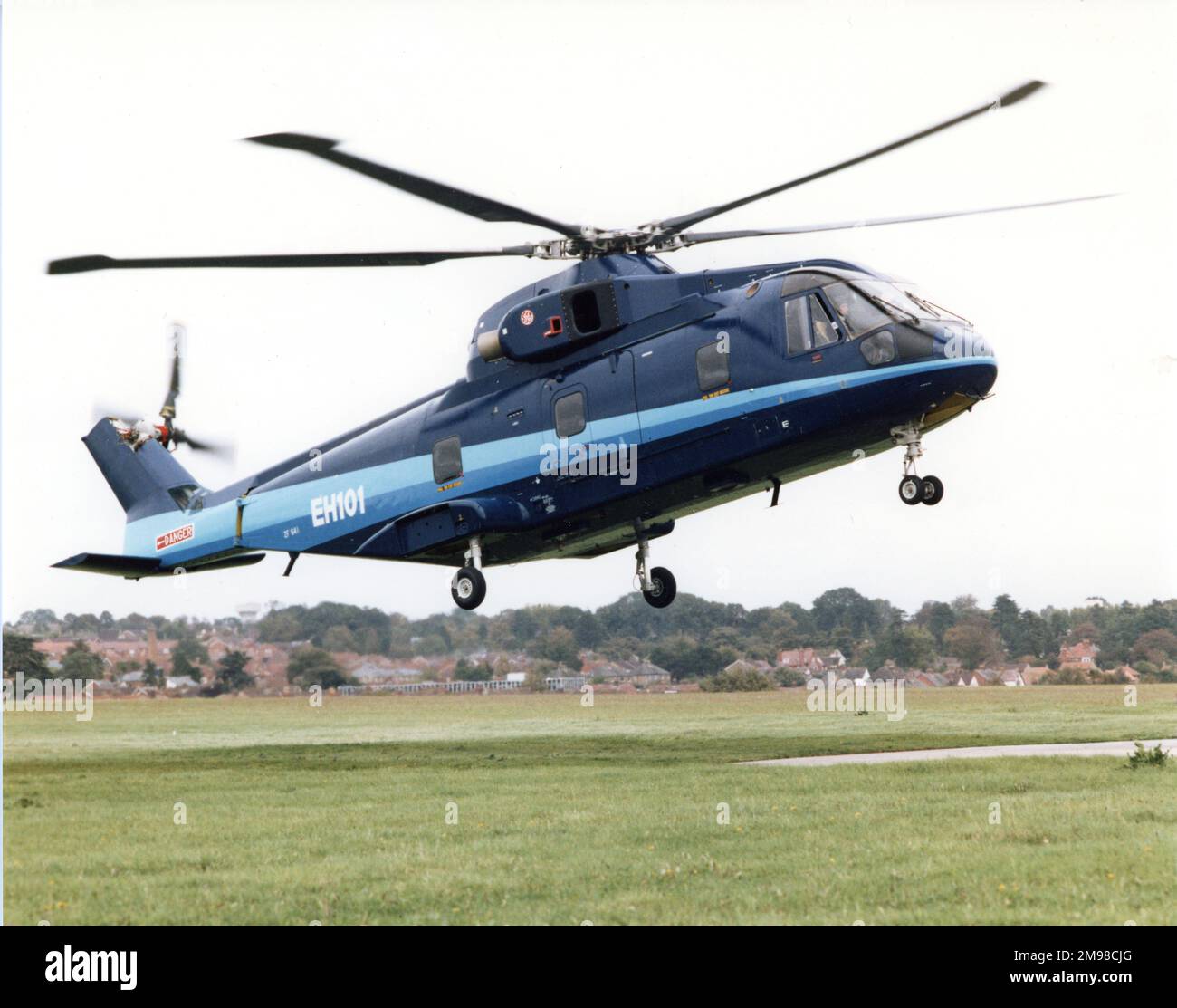 Eh Industries (später AgustaWestland) EH101 PP1, ZF641, der erste von neun Vorserien-Hubschraubern, kurz nach ihrem ersten Flug am 9. Oktober 1987. Stockfoto