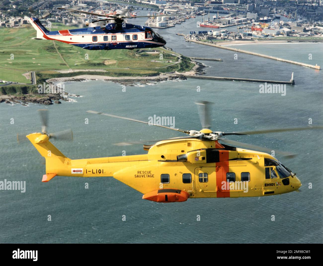 Eh Industries (später AgustaWestland) EH101 PP8 Heliliner, G-OIOI, die Vorserienversion der Variante für zivile Passagiere und PP9, I-LIOI, die Vorserienversion der Variante für zivile Fracht. Stockfoto
