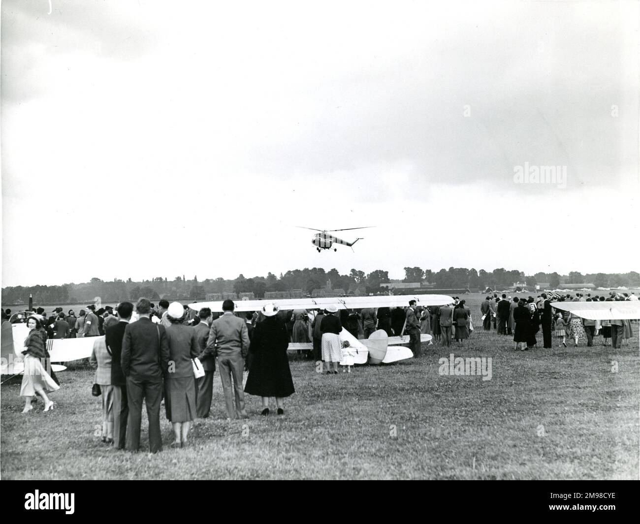 Bristol Sycamore auf der the1952 Royal Aeronautical Society Garden Party im White Waltham Aerodeome am 15. Juni. Stockfoto