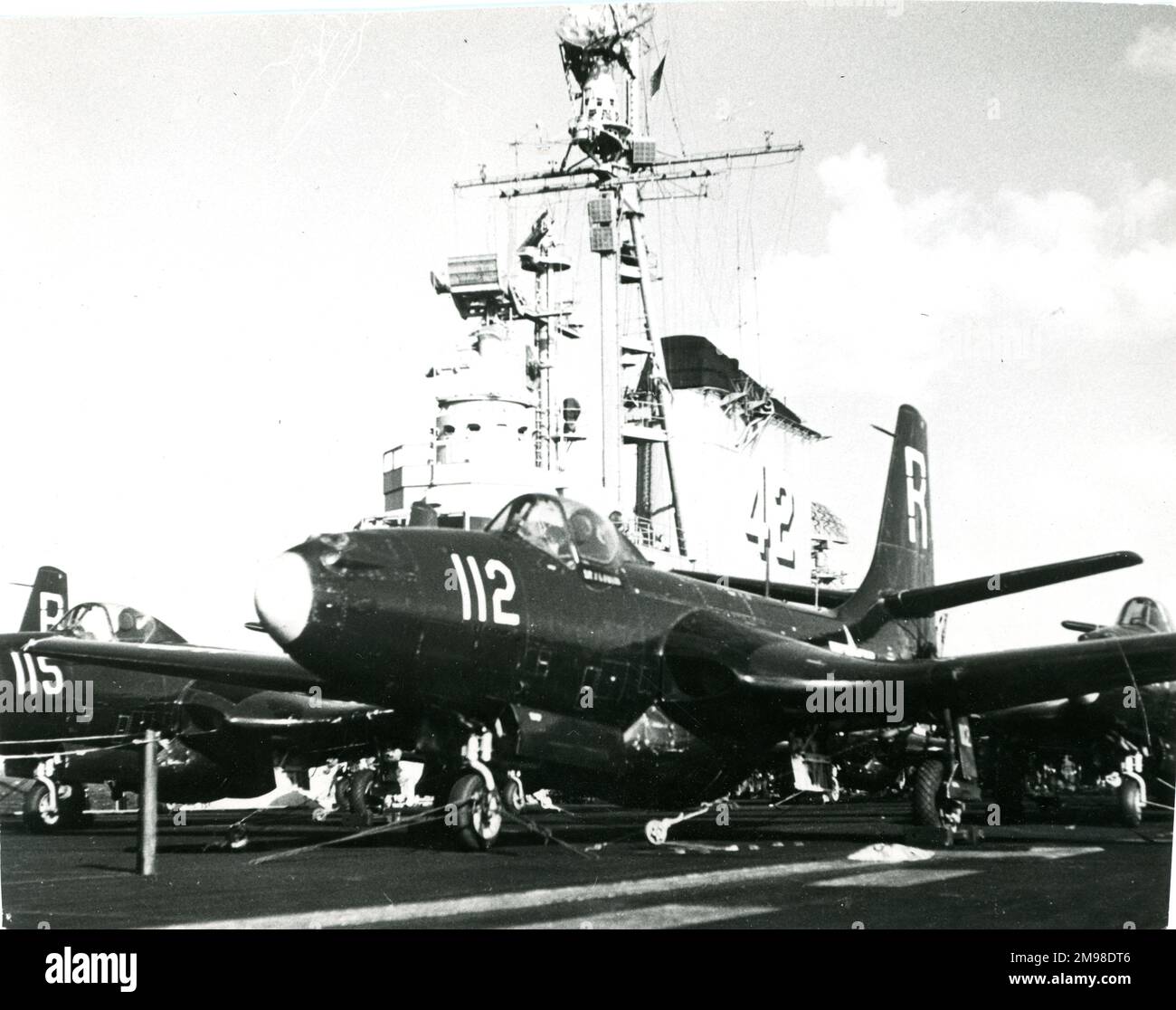 McDonnell FH-1 Phantoms an Bord der USS Franklin D. Roosevelt (CV-42). Stockfoto