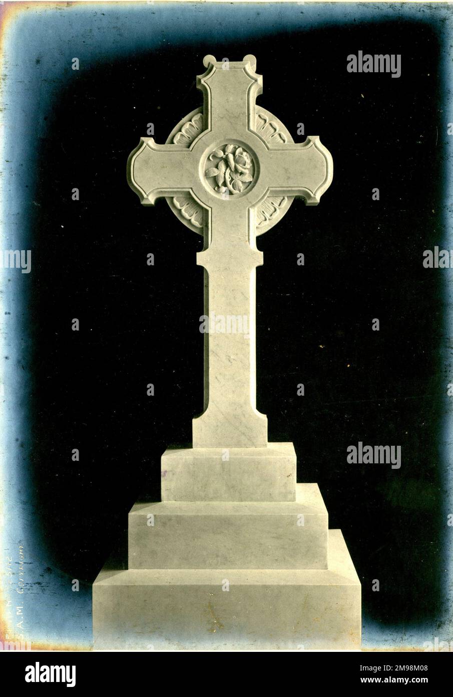 Grabdenkmal - Kreuz. Stockfoto