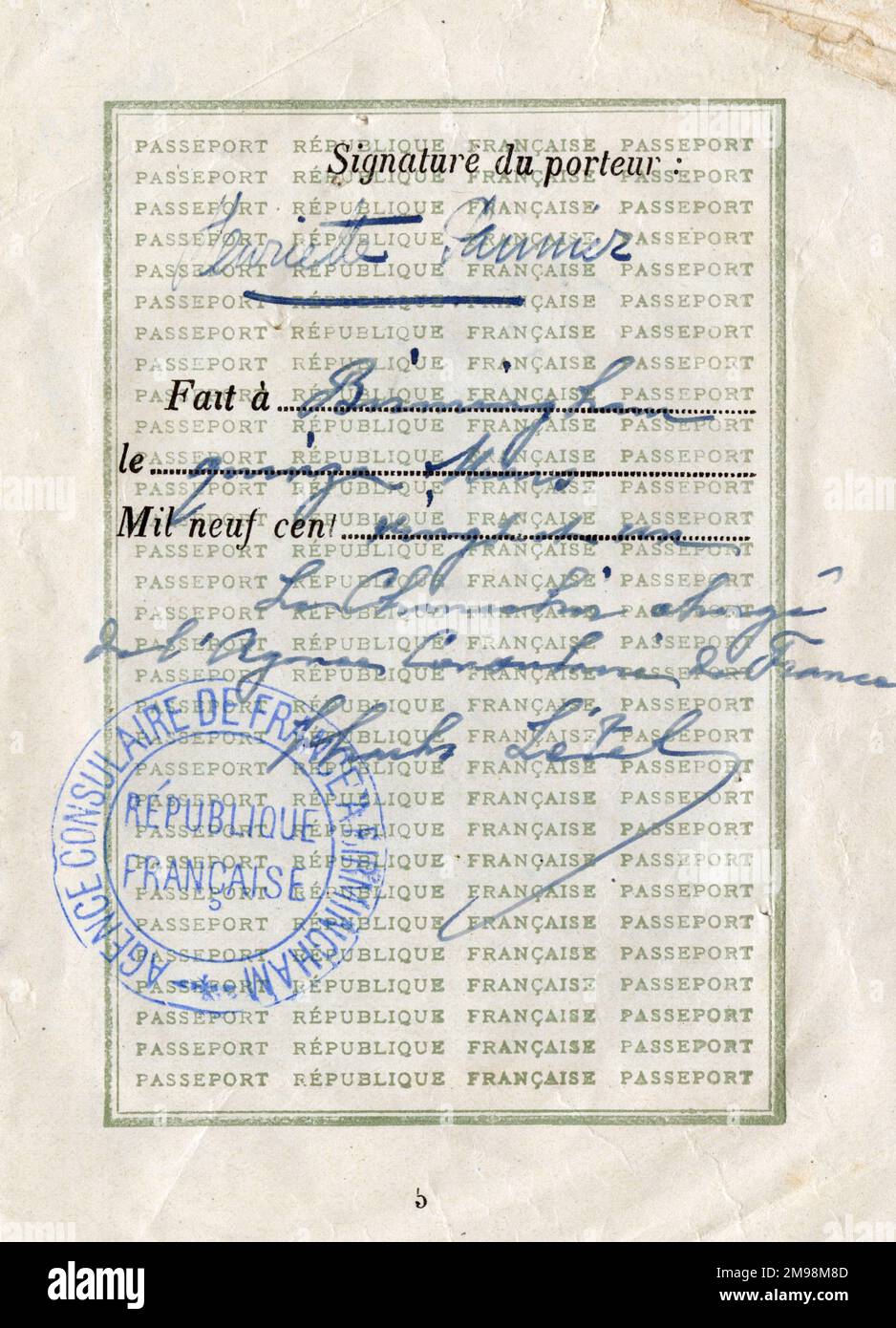 Unterschriftsseite, französischer Reisepass, gültig für ein Jahr ab dem 15. März 1921, Eigentum von Mademoiselle Henriette Stephanie Pannier, Studentin. Stockfoto