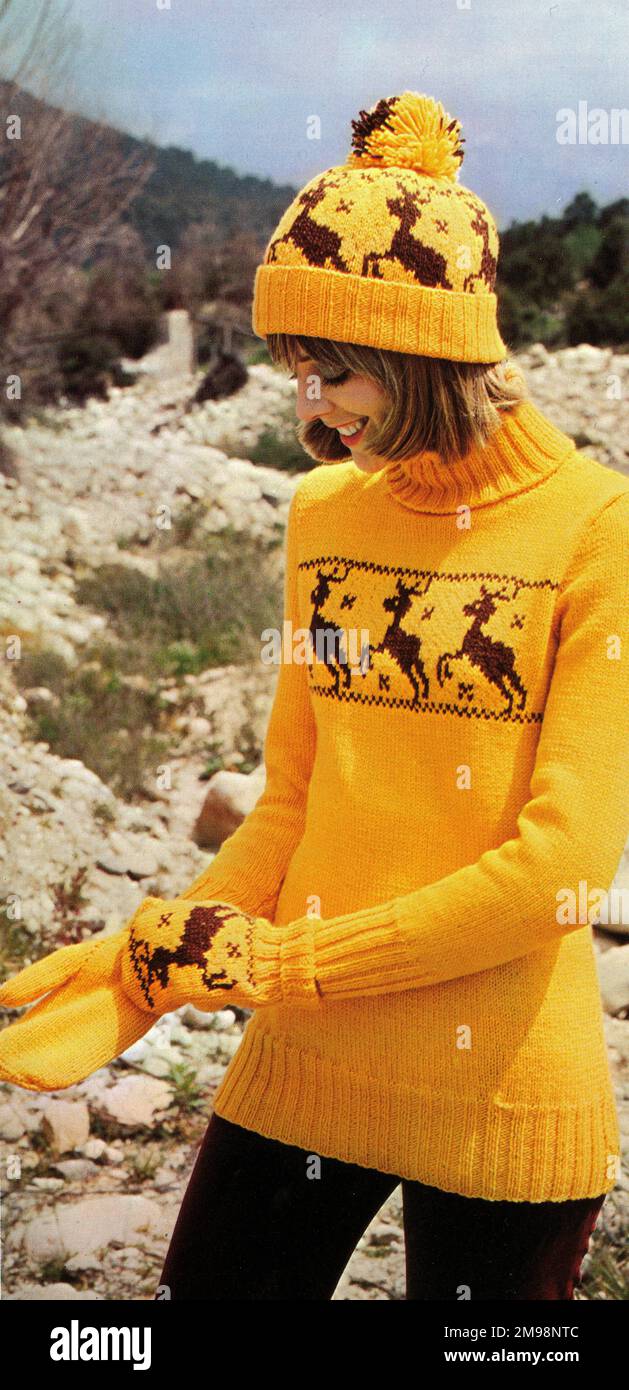 Strickmuster, Damenmode Strickmode, Pullover, Mütze und Handschuhe in Gelb und Schwarz. Stockfoto