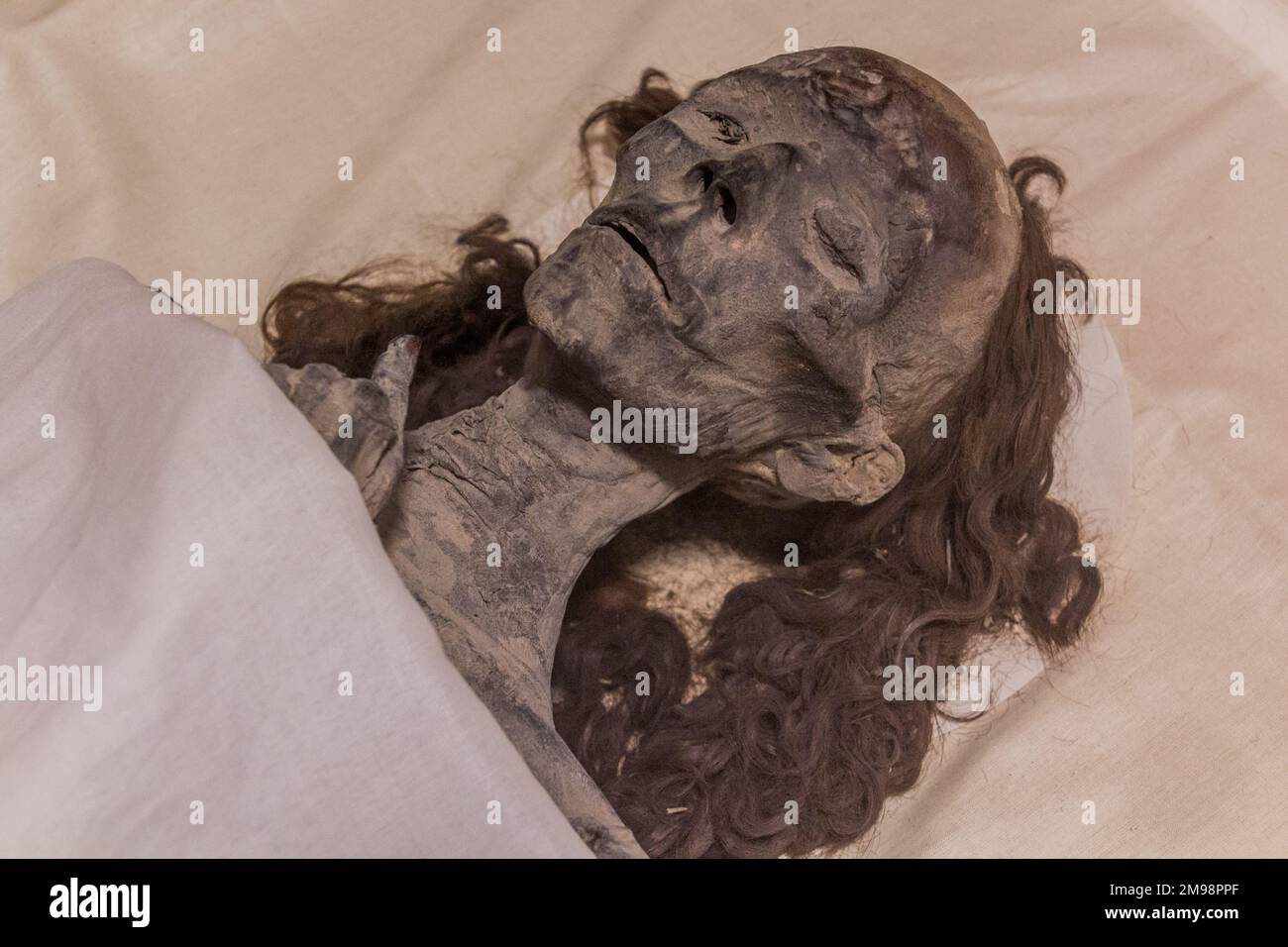 KAIRO, ÄGYPTEN - 27. JANUAR 2019: Königin Tiye im Ägyptischen Museum in Kairo, Ägypten Stockfoto