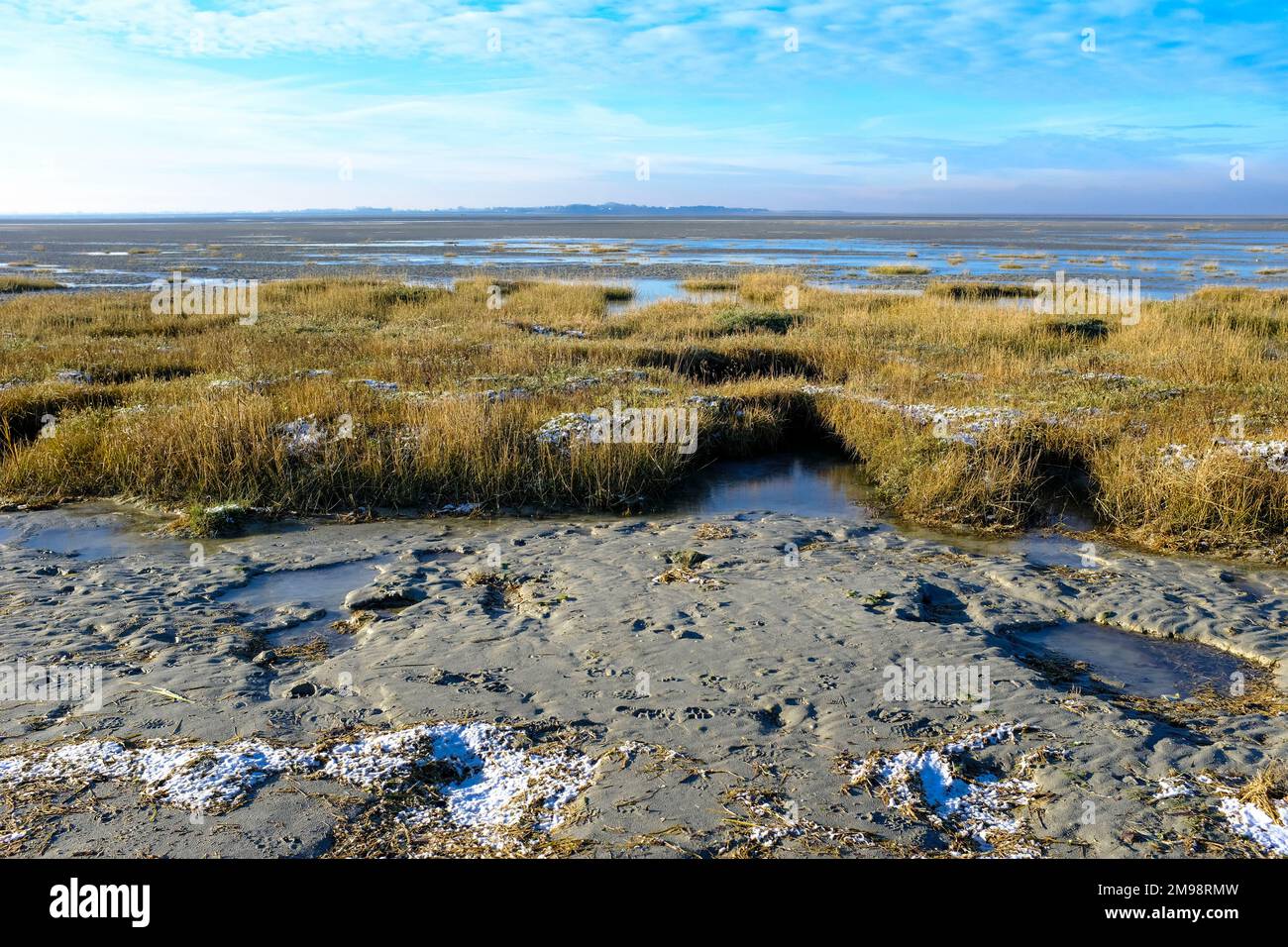 FRA, Frankreich, Le Crotoy, 14.12.2022: Die weite Bucht der Somme in der Naehe des kleinen nordfranzoesischen Badeorts Le Crotoy in der Picardie im De Stockfoto