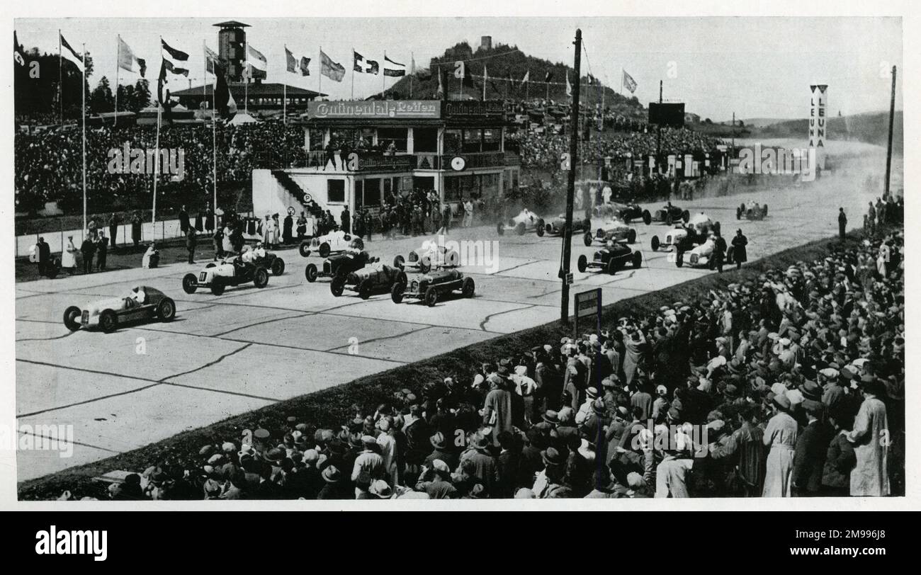 Der Nürburgring, Nürburgring, Deutschland, damals der größte künstliche Autorennbahn der Welt. Stockfoto