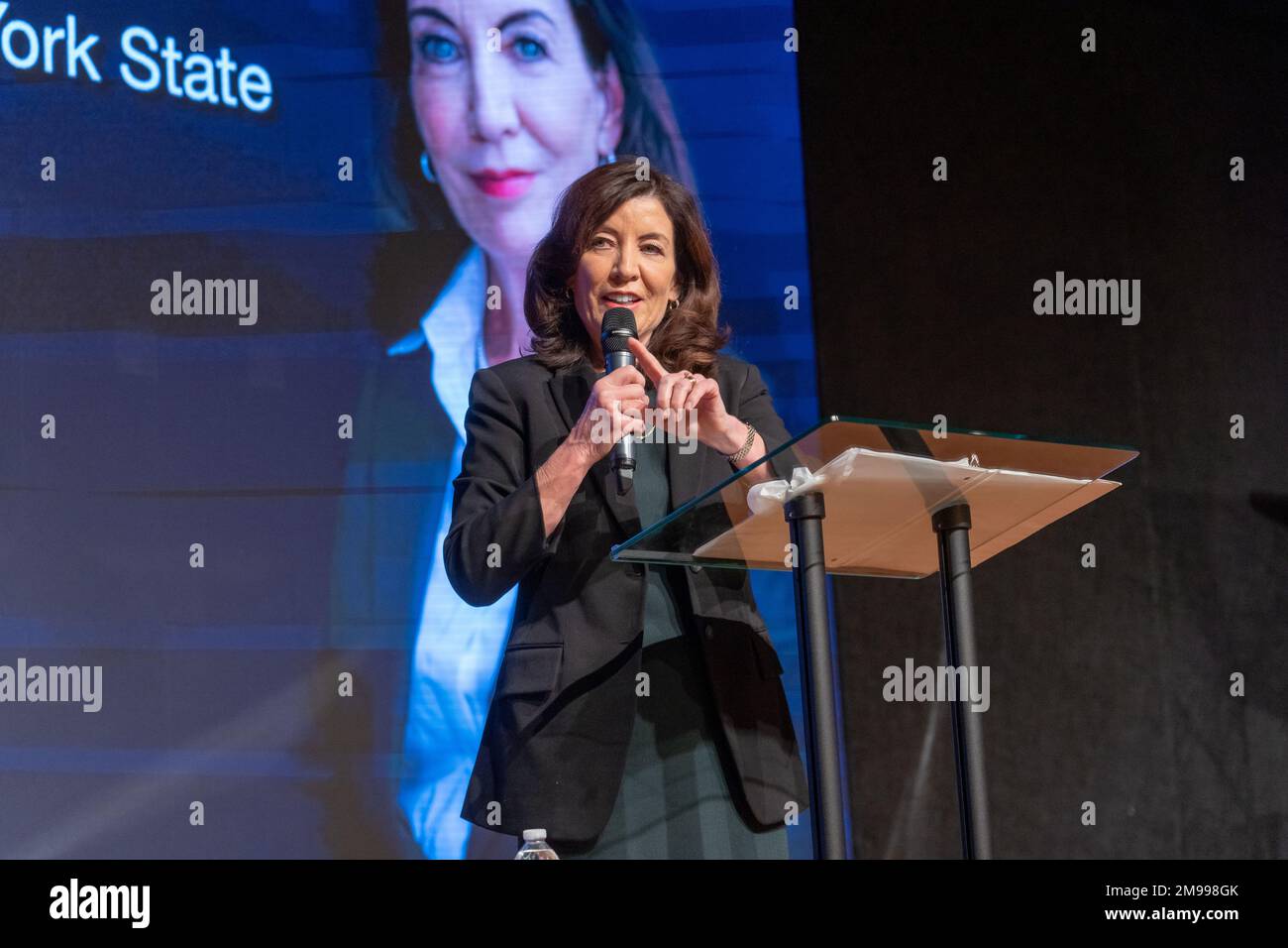 New York, Usa. 15. Januar 2023. New Yorker Gouverneur Kathy Hochul argumentiert, dass Hector LaSalle den höchsten Platz in der Primitive Christian Church verdient. Gouverneur Hochul berichtete am Sonntag auf die BürgerrechtsIkone Martin Luther King Jr., als sie bei Richter Hector LaSalle als ihre umstrittene Wahl zum Obersten Staatsrichter stand. (Foto: Ron Adar/SOPA Images/Sipa USA) Guthaben: SIPA USA/Alamy Live News Stockfoto