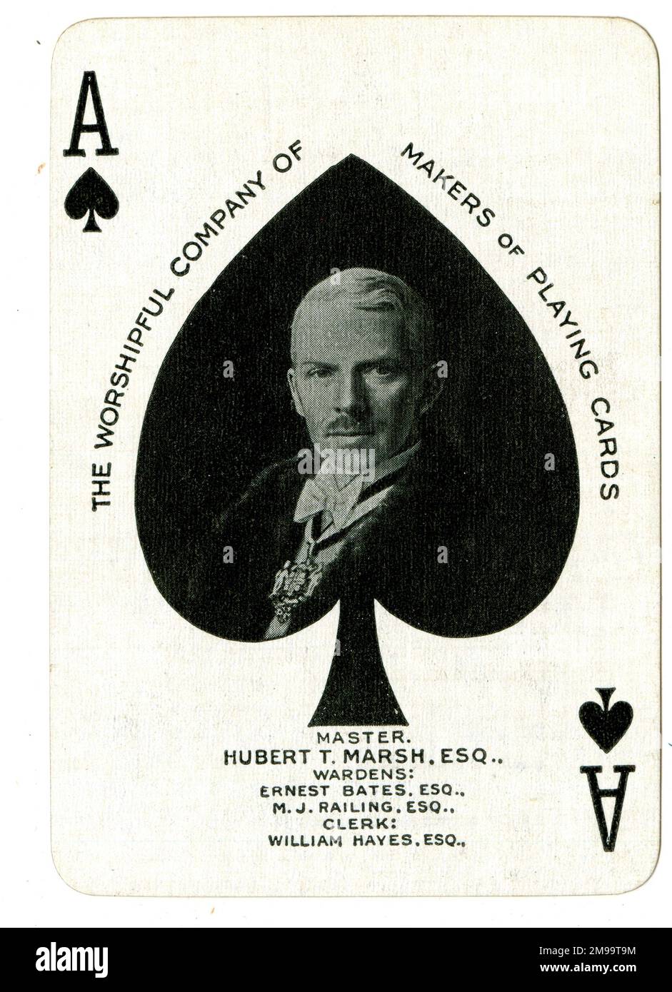 Hubert T. Marsh, Master of the Worshipful Company of Makers of Playing Cards, auf einer Pik-Ass-Spielkarte. Stockfoto