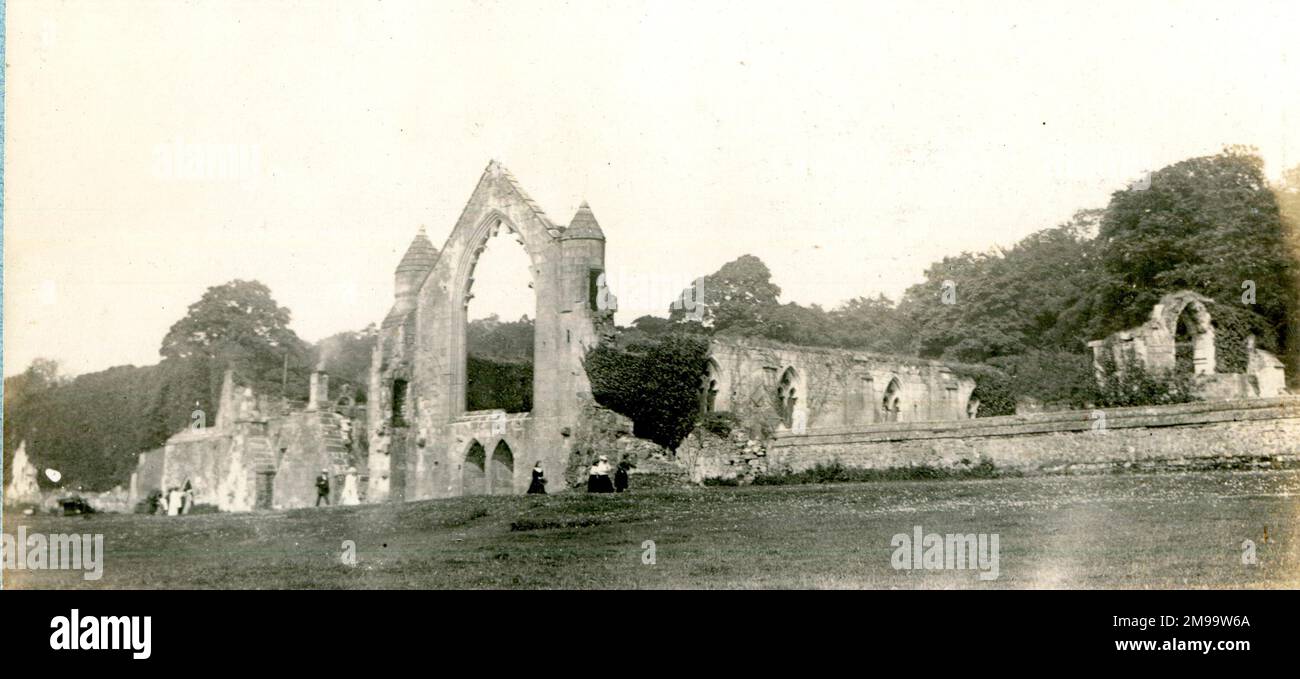 Blick auf die Ruinen der Haughmond Abbey, ein mittelalterliches Augustinerkloster aus dem 12. Jahrhundert, in der Nähe von Shrewsbury, Wiltshire. Stockfoto