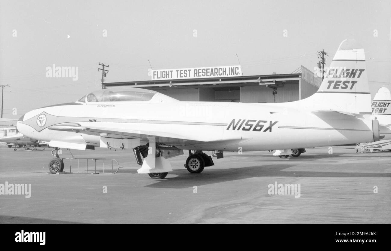 Lockheed T-33 N156X von Flight Test Research Inc. Am Flughafen Long Beach. Stockfoto