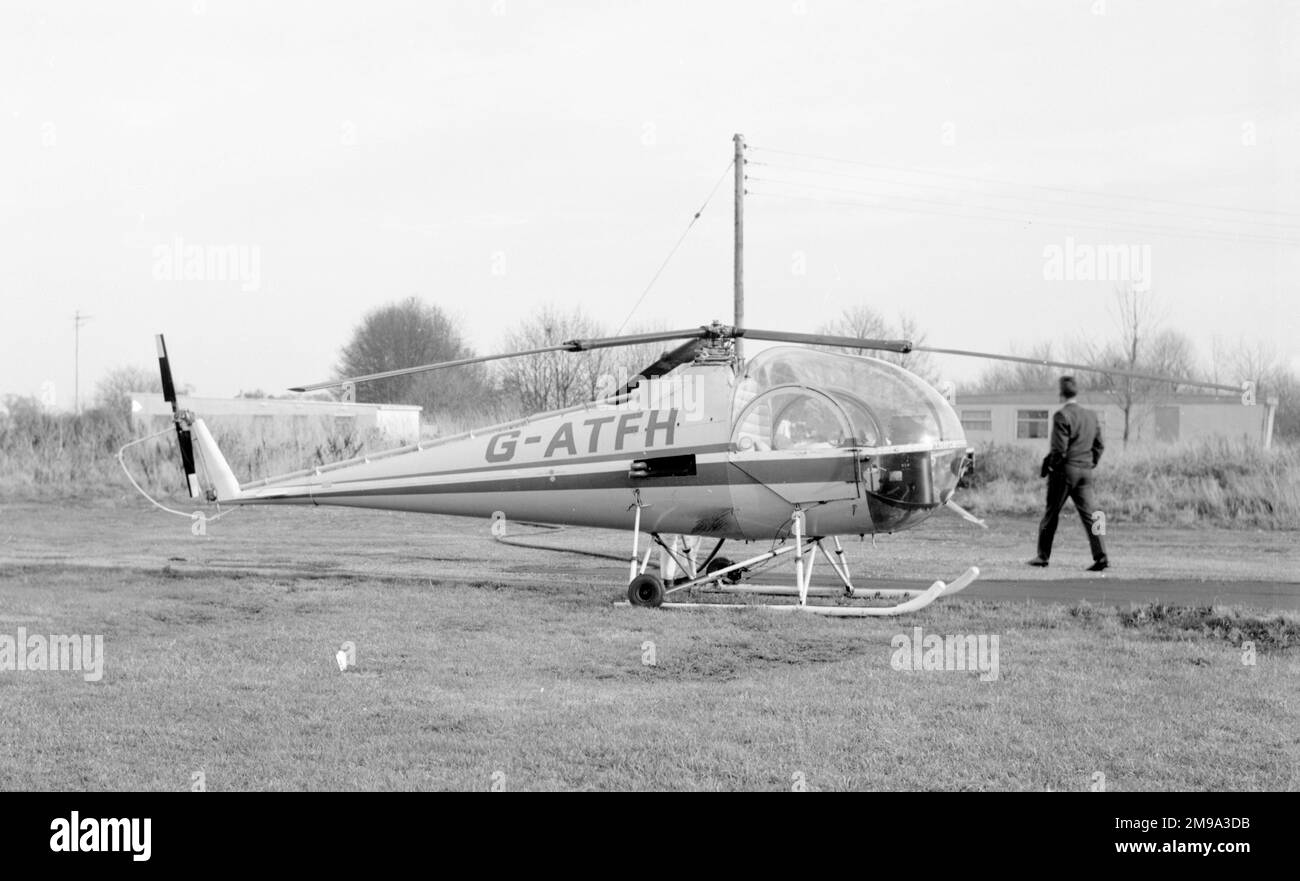 Brantly B-2B G-ATFH (msn 449). Dieser Hubschrauber wurde am 3. Februar 1977 zerstört. Stockfoto
